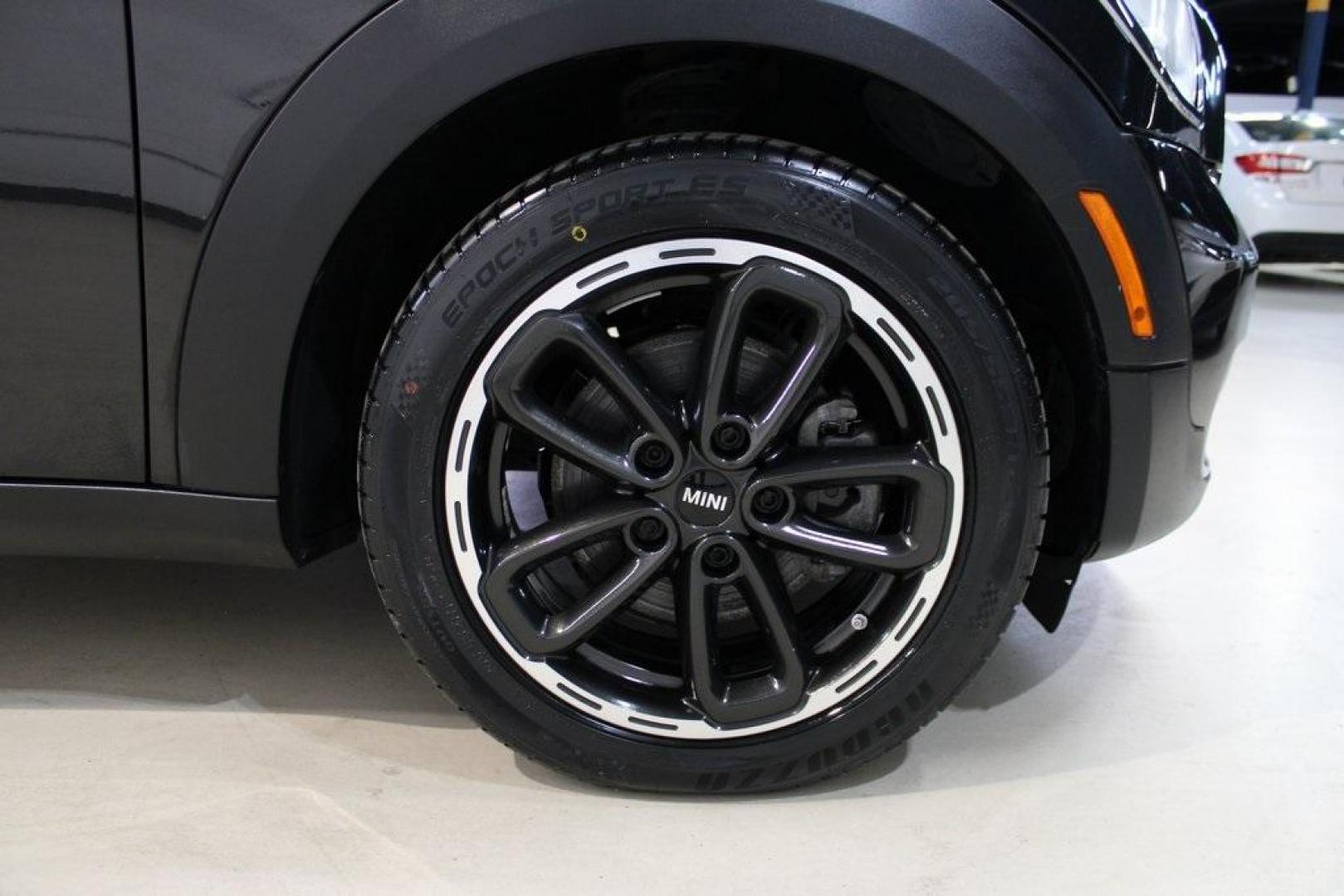 2015 Black Metallic /Carbon Black MINI Cooper Countryman Base (WMWZB3C55FW) with an 1.6L I4 DOHC 16V engine, Manual transmission, located at 15300 Midway Rd., Addison, TX, 75001, (972) 702-0011, 32.958321, -96.838074 - Photo#11