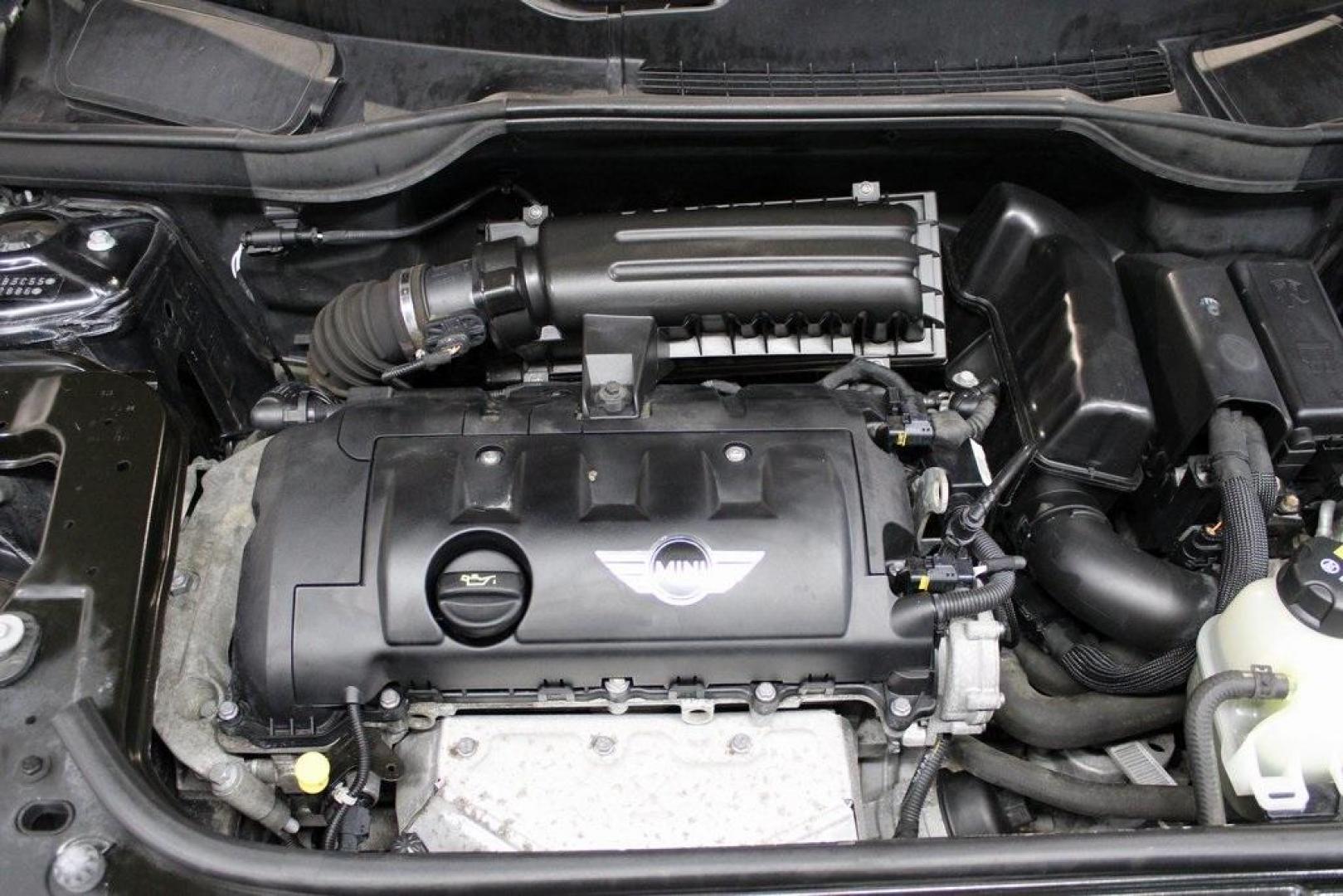 2015 Black Metallic /Carbon Black MINI Cooper Countryman Base (WMWZB3C55FW) with an 1.6L I4 DOHC 16V engine, Manual transmission, located at 15300 Midway Rd., Addison, TX, 75001, (972) 702-0011, 32.958321, -96.838074 - Photo#26