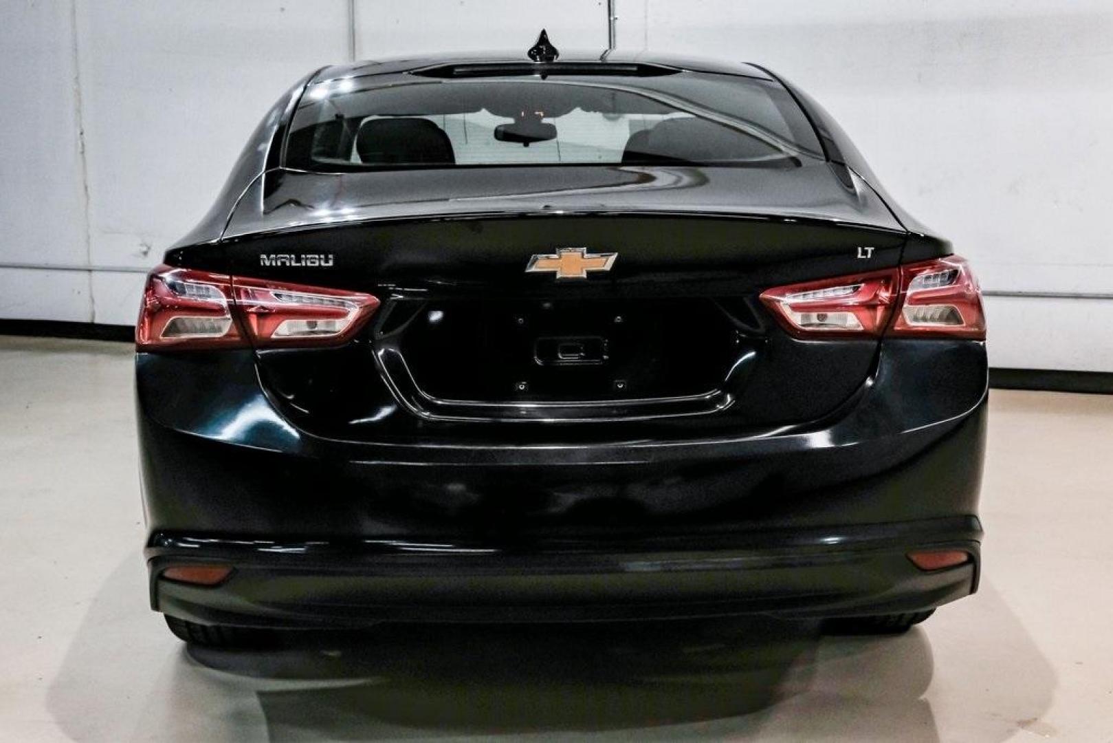 2019 Mosaic Black Metallic /Jet Black Chevrolet Malibu LT (1G1ZD5ST9KF) with an 1.5L DOHC engine, CVT transmission, located at 15300 Midway Rd., Addison, TX, 75001, (972) 702-0011, 32.958321, -96.838074 - 2019 Chevrolet Malibu LT<br><br>Now Available at Midway Auto Group, Addison, Texas<br><br>Stylish, efficient, and packed with modern features the 2019 Chevrolet Malibu LT is a well-rounded midsize sedan designed for comfort and everyday dependability. With a sleek exterior design, smooth ride qualit - Photo#10