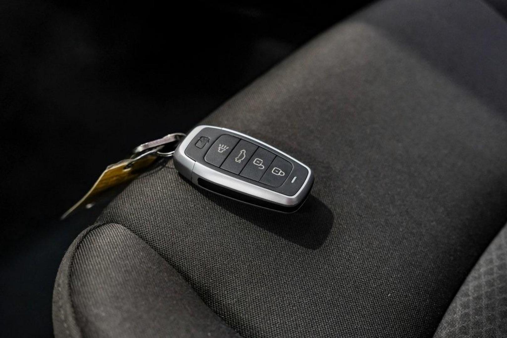 2019 Mosaic Black Metallic /Jet Black Chevrolet Malibu LT (1G1ZD5ST9KF) with an 1.5L DOHC engine, CVT transmission, located at 15300 Midway Rd., Addison, TX, 75001, (972) 702-0011, 32.958321, -96.838074 - 2019 Chevrolet Malibu LT<br><br>Now Available at Midway Auto Group, Addison, Texas<br><br>Stylish, efficient, and packed with modern features the 2019 Chevrolet Malibu LT is a well-rounded midsize sedan designed for comfort and everyday dependability. With a sleek exterior design, smooth ride qualit - Photo#66