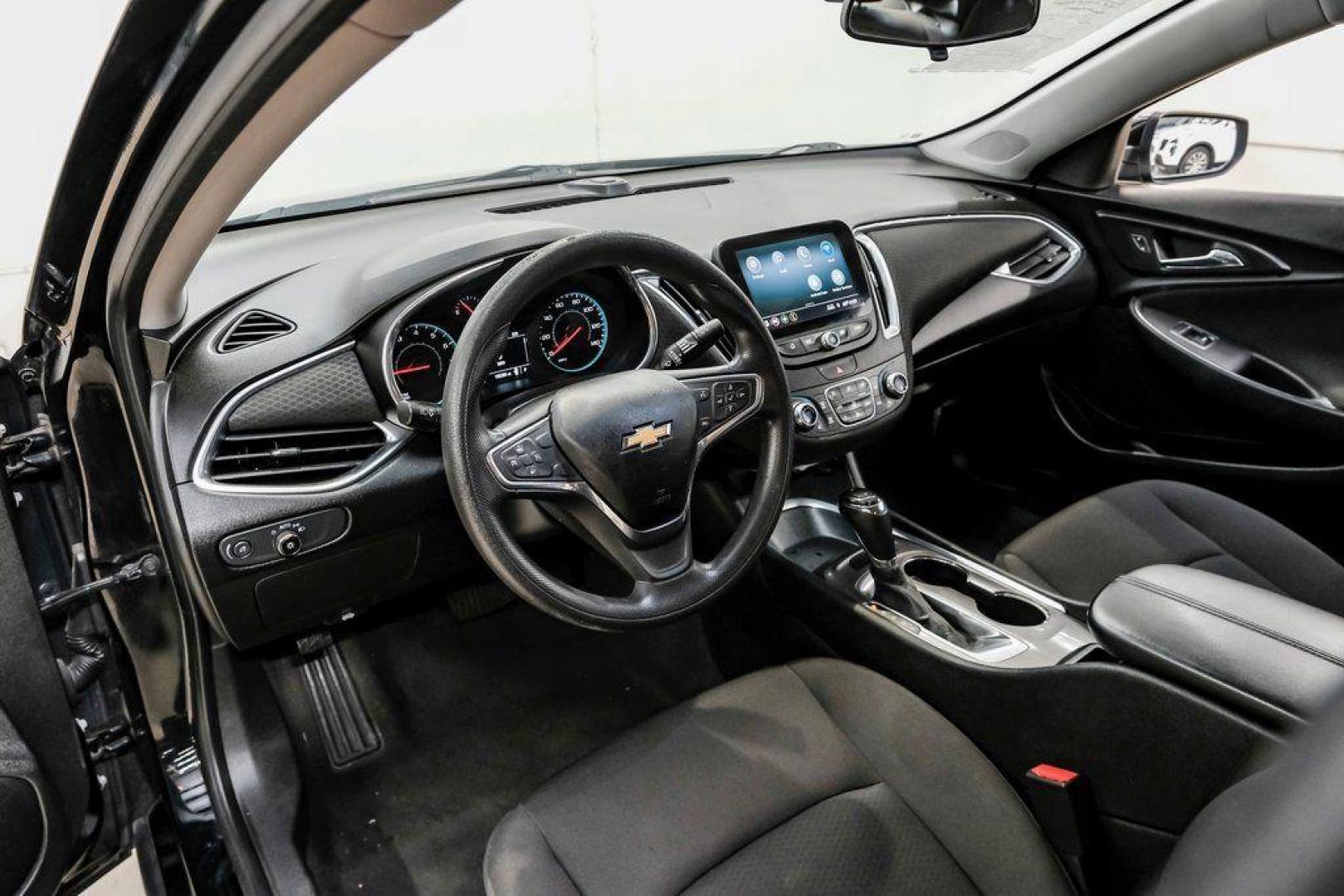 2019 Mosaic Black Metallic /Jet Black Chevrolet Malibu LT (1G1ZD5ST9KF) with an 1.5L DOHC engine, CVT transmission, located at 15300 Midway Rd., Addison, TX, 75001, (972) 702-0011, 32.958321, -96.838074 - 2019 Chevrolet Malibu LT<br><br>Now Available at Midway Auto Group, Addison, Texas<br><br>Stylish, efficient, and packed with modern features the 2019 Chevrolet Malibu LT is a well-rounded midsize sedan designed for comfort and everyday dependability. With a sleek exterior design, smooth ride qualit - Photo#2