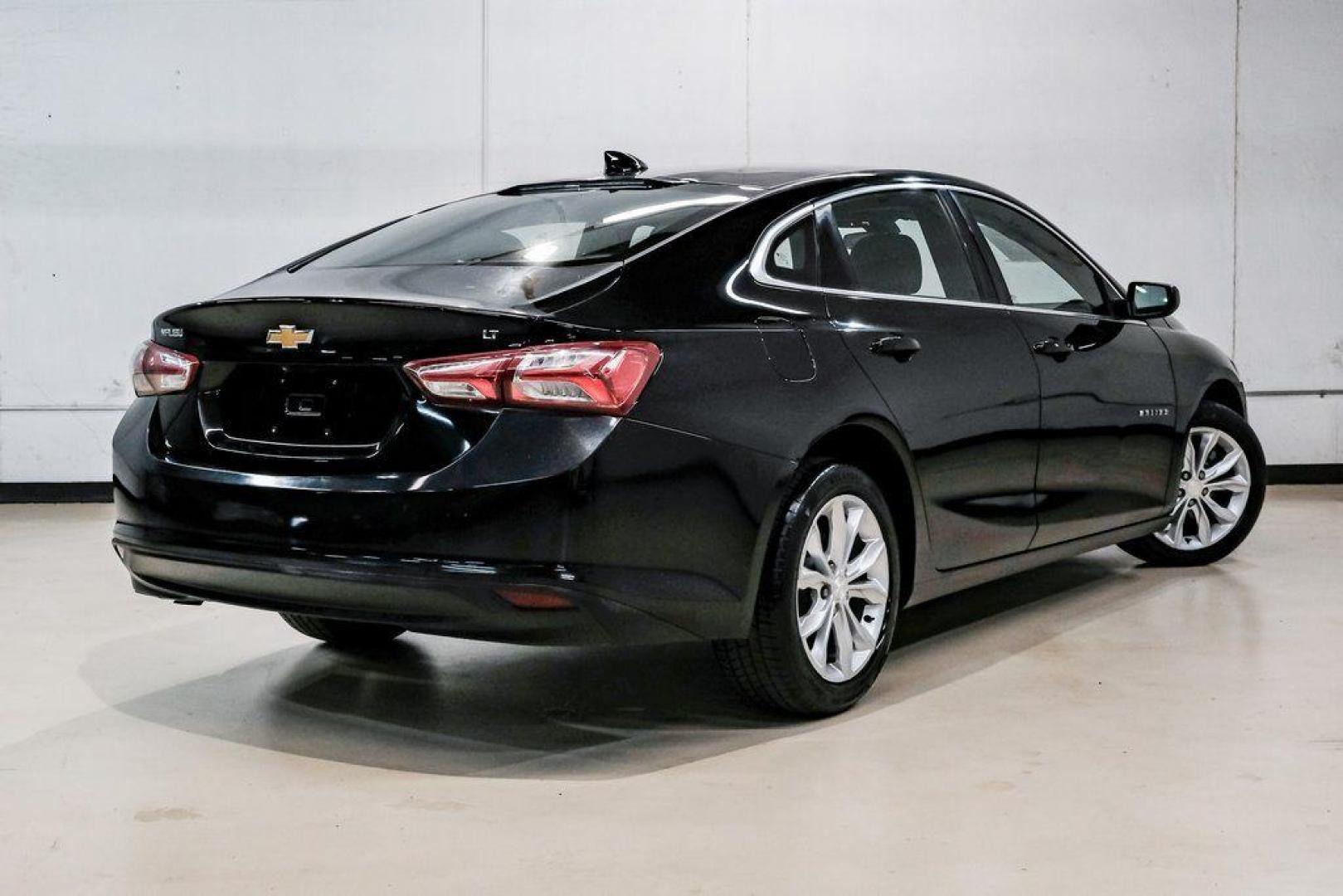 2019 Mosaic Black Metallic /Jet Black Chevrolet Malibu LT (1G1ZD5ST9KF) with an 1.5L DOHC engine, CVT transmission, located at 15300 Midway Rd., Addison, TX, 75001, (972) 702-0011, 32.958321, -96.838074 - 2019 Chevrolet Malibu LT<br><br>Now Available at Midway Auto Group, Addison, Texas<br><br>Stylish, efficient, and packed with modern features the 2019 Chevrolet Malibu LT is a well-rounded midsize sedan designed for comfort and everyday dependability. With a sleek exterior design, smooth ride qualit - Photo#9