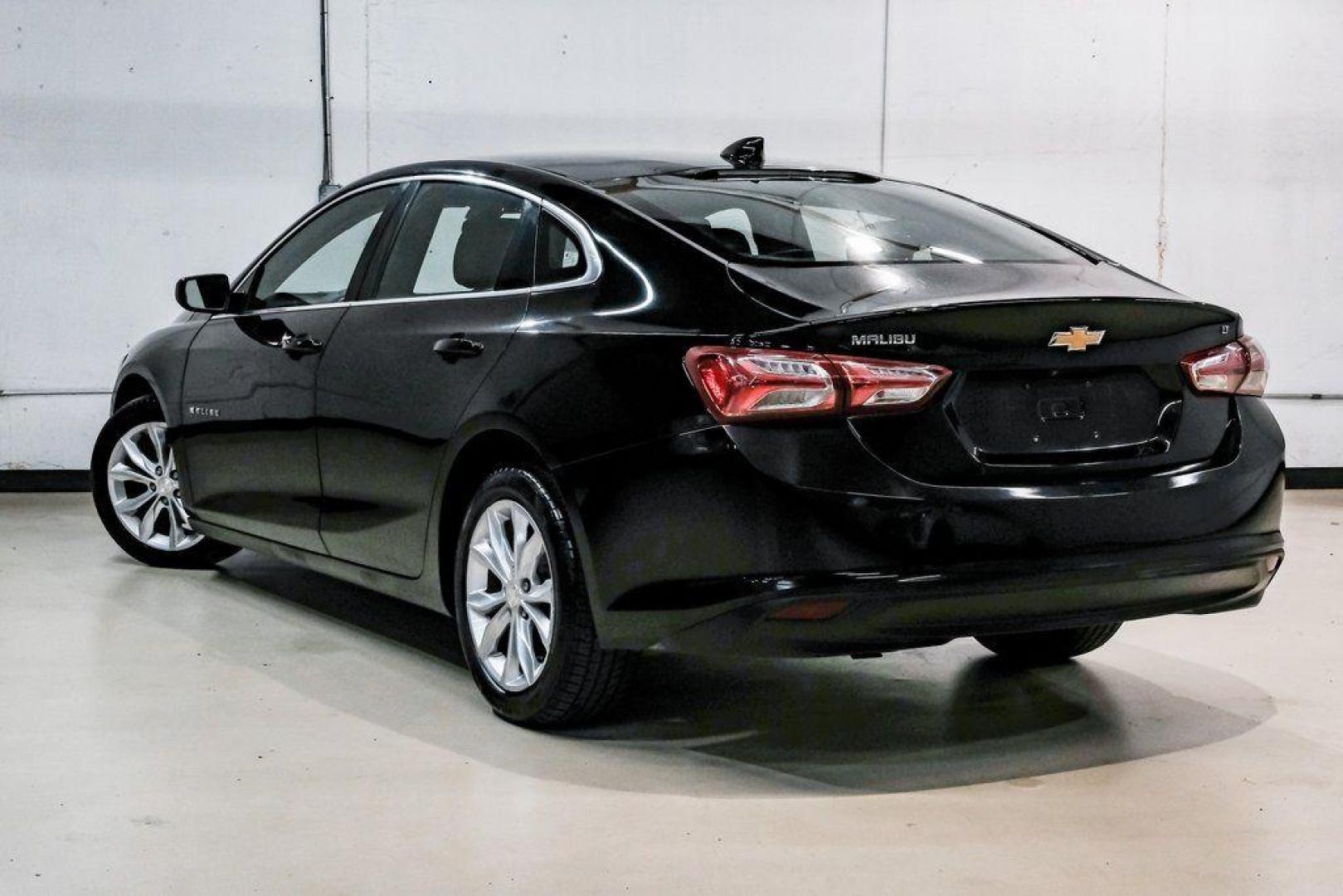 2019 Mosaic Black Metallic /Jet Black Chevrolet Malibu LT (1G1ZD5ST9KF) with an 1.5L DOHC engine, CVT transmission, located at 15300 Midway Rd., Addison, TX, 75001, (972) 702-0011, 32.958321, -96.838074 - 2019 Chevrolet Malibu LT<br><br>Now Available at Midway Auto Group, Addison, Texas<br><br>Stylish, efficient, and packed with modern features the 2019 Chevrolet Malibu LT is a well-rounded midsize sedan designed for comfort and everyday dependability. With a sleek exterior design, smooth ride qualit - Photo#11