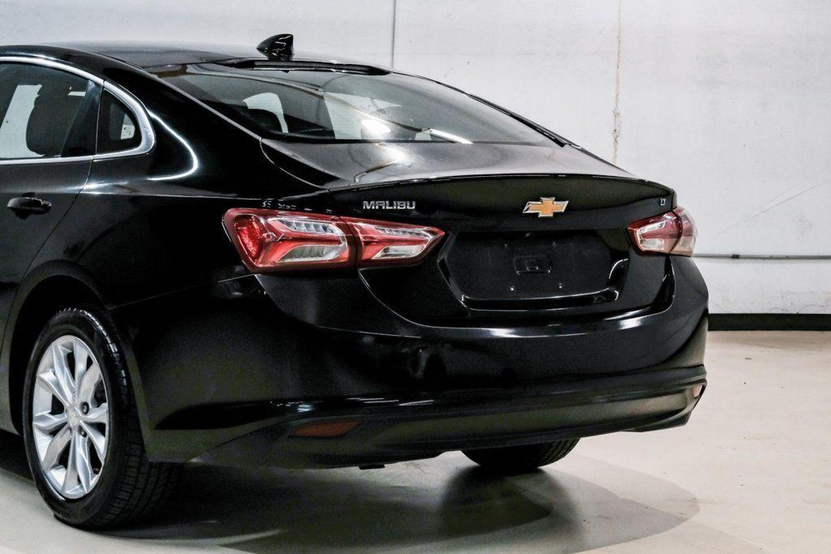 2019 Mosaic Black Metallic /Jet Black Chevrolet Malibu LT (1G1ZD5ST9KF) with an 1.5L DOHC engine, CVT transmission, located at 15300 Midway Rd., Addison, TX, 75001, (972) 702-0011, 32.958321, -96.838074 - 2019 Chevrolet Malibu LT<br><br>Now Available at Midway Auto Group, Addison, Texas<br><br>Stylish, efficient, and packed with modern features the 2019 Chevrolet Malibu LT is a well-rounded midsize sedan designed for comfort and everyday dependability. With a sleek exterior design, smooth ride qualit - Photo#13
