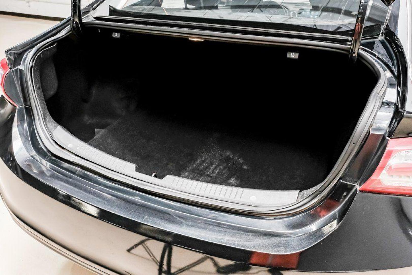 2019 Mosaic Black Metallic /Jet Black Chevrolet Malibu LT (1G1ZD5ST9KF) with an 1.5L DOHC engine, CVT transmission, located at 15300 Midway Rd., Addison, TX, 75001, (972) 702-0011, 32.958321, -96.838074 - 2019 Chevrolet Malibu LT<br><br>Now Available at Midway Auto Group, Addison, Texas<br><br>Stylish, efficient, and packed with modern features the 2019 Chevrolet Malibu LT is a well-rounded midsize sedan designed for comfort and everyday dependability. With a sleek exterior design, smooth ride qualit - Photo#60