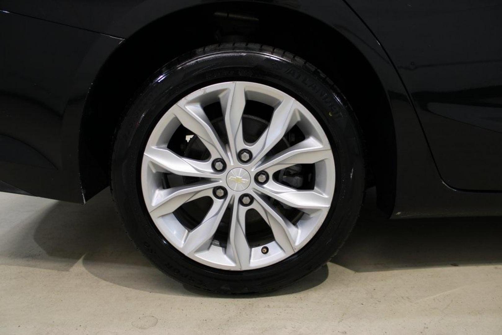 2019 Mosaic Black Metallic /Jet Black Chevrolet Malibu LT (1G1ZD5ST9KF) with an 1.5L DOHC engine, CVT transmission, located at 15300 Midway Rd., Addison, TX, 75001, (972) 702-0011, 32.958321, -96.838074 - 2019 Chevrolet Malibu LT Sedan<br><br>VIN: 1G1ZD5ST9KF165926<br><br>Midway Auto Group in Addison, TX, is excited to offer this 2019 Chevrolet Malibu LT, a midsize sedan that seamlessly blends style, efficiency, and advanced features. Equipped with a 1.5-liter turbocharged inline-4 engine and a conti - Photo#10