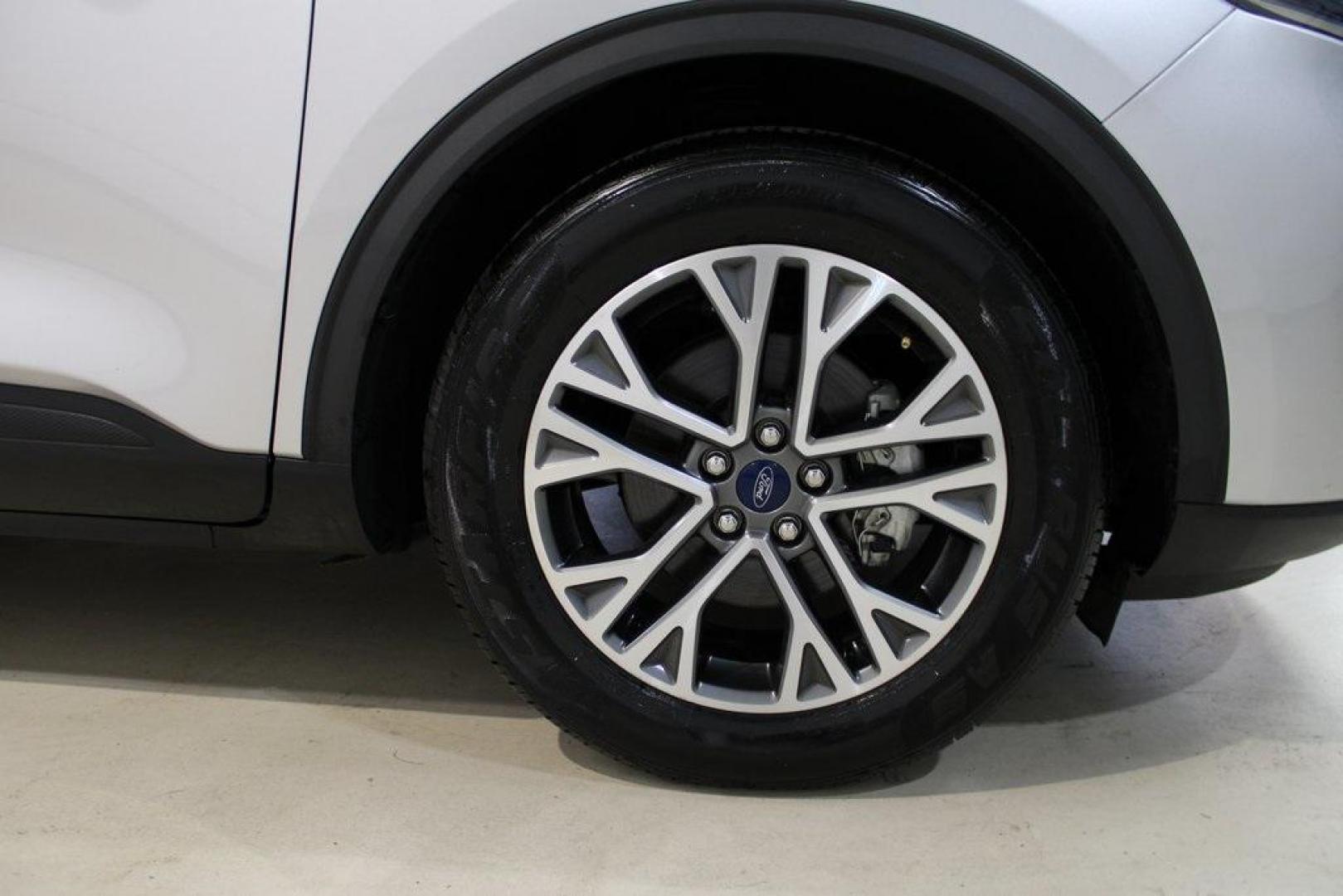 2020 Ingot Silver /Ebony Ford Escape SEL (1FMCU0H66LU) with an 1.5L EcoBoost engine, Automatic transmission, located at 15300 Midway Rd., Addison, TX, 75001, (972) 702-0011, 32.958321, -96.838074 - Photo#11