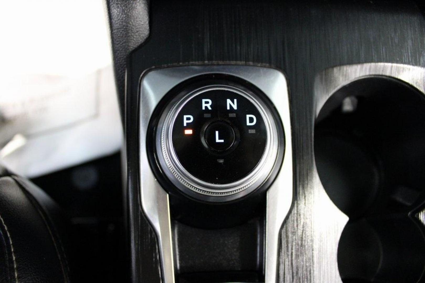 2020 Ingot Silver /Ebony Ford Escape SEL (1FMCU0H66LU) with an 1.5L EcoBoost engine, Automatic transmission, located at 15300 Midway Rd., Addison, TX, 75001, (972) 702-0011, 32.958321, -96.838074 - Photo#22