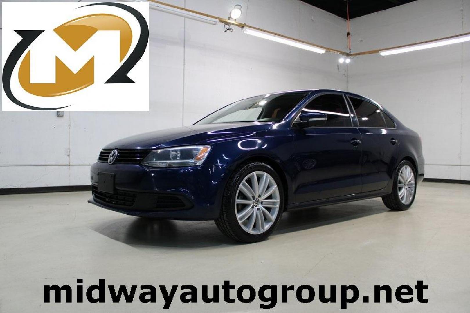 2014 Volkswagen Jetta 1.8T SE (3VWD17AJ3EM) with an 1.8L I4 DOHC engine, Automatic transmission, located at 15300 Midway Rd., Addison, TX, 75001, (972) 702-0011, 32.958321, -96.838074 - Photo#0
