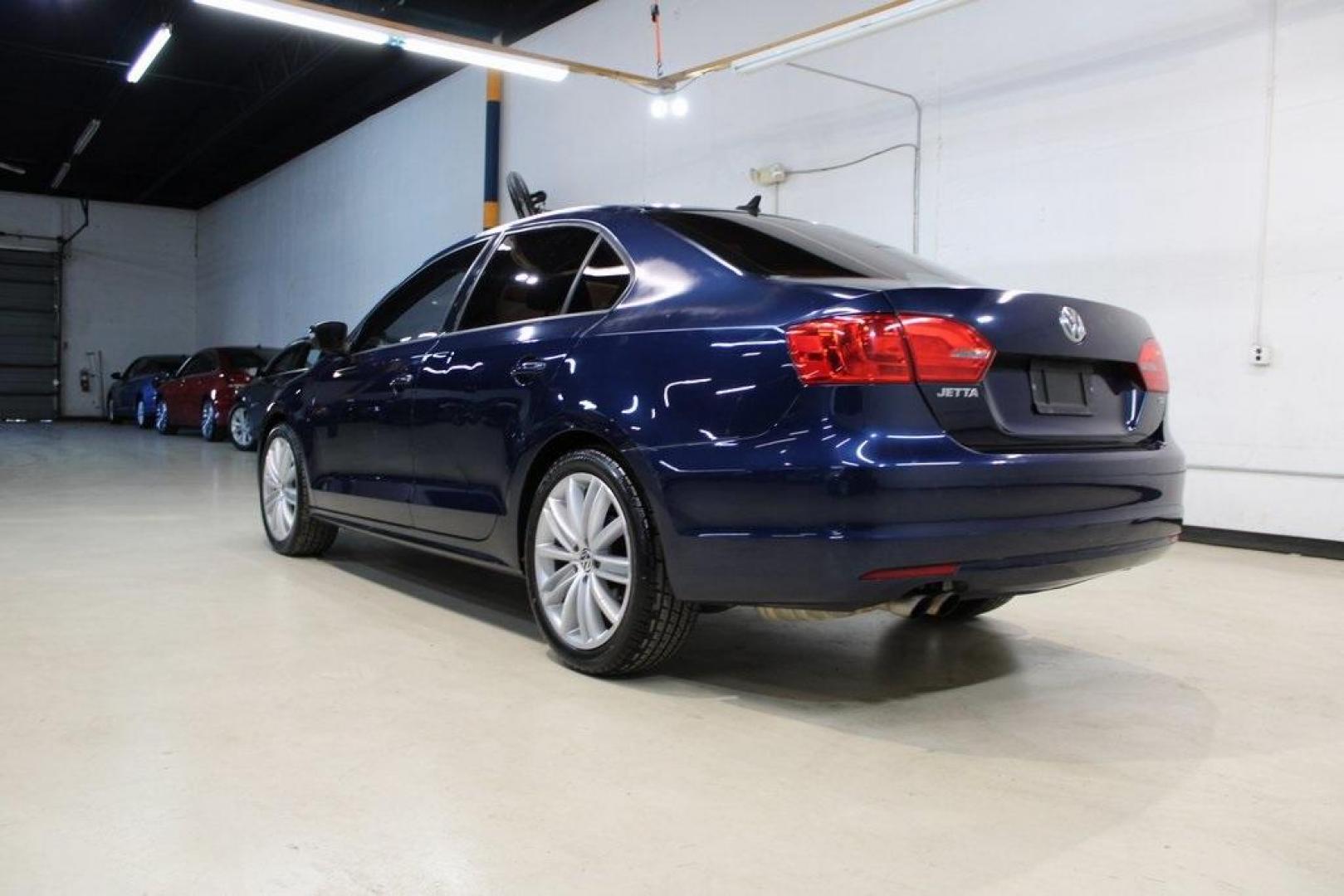 2014 Volkswagen Jetta 1.8T SE (3VWD17AJ3EM) with an 1.8L I4 DOHC engine, Automatic transmission, located at 15300 Midway Rd., Addison, TX, 75001, (972) 702-0011, 32.958321, -96.838074 - Photo#3