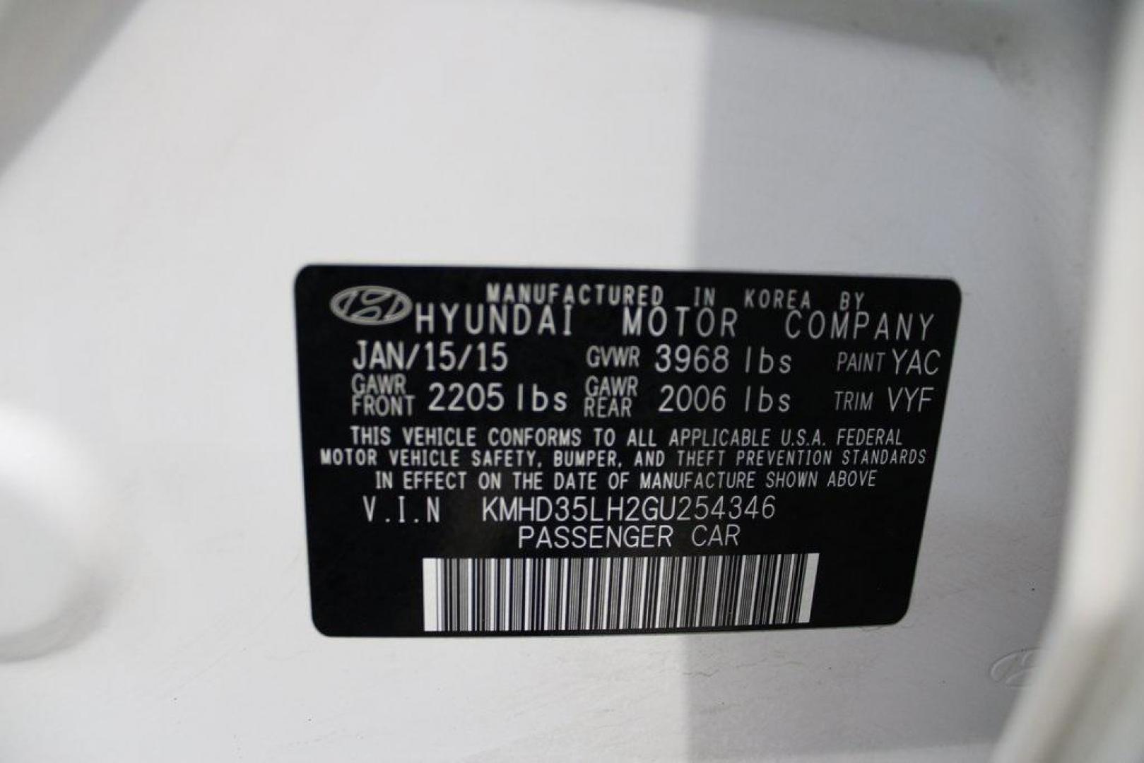 2016 Monaco White /Beige Hyundai Elantra GT Base (KMHD35LH2GU) with an 2.0L DOHC engine, Automatic transmission, located at 15300 Midway Rd., Addison, TX, 75001, (972) 702-0011, 32.958321, -96.838074 - Midway Auto Group in Addison, TX, is excited to offer this 2016 Hyundai Elantra GT, a versatile hatchback that combines spirited performance with practical features, making it an excellent choice for both city driving and weekend adventures.<br><br>Key Features:<br><br>Engine and Performance: Powe - Photo#24