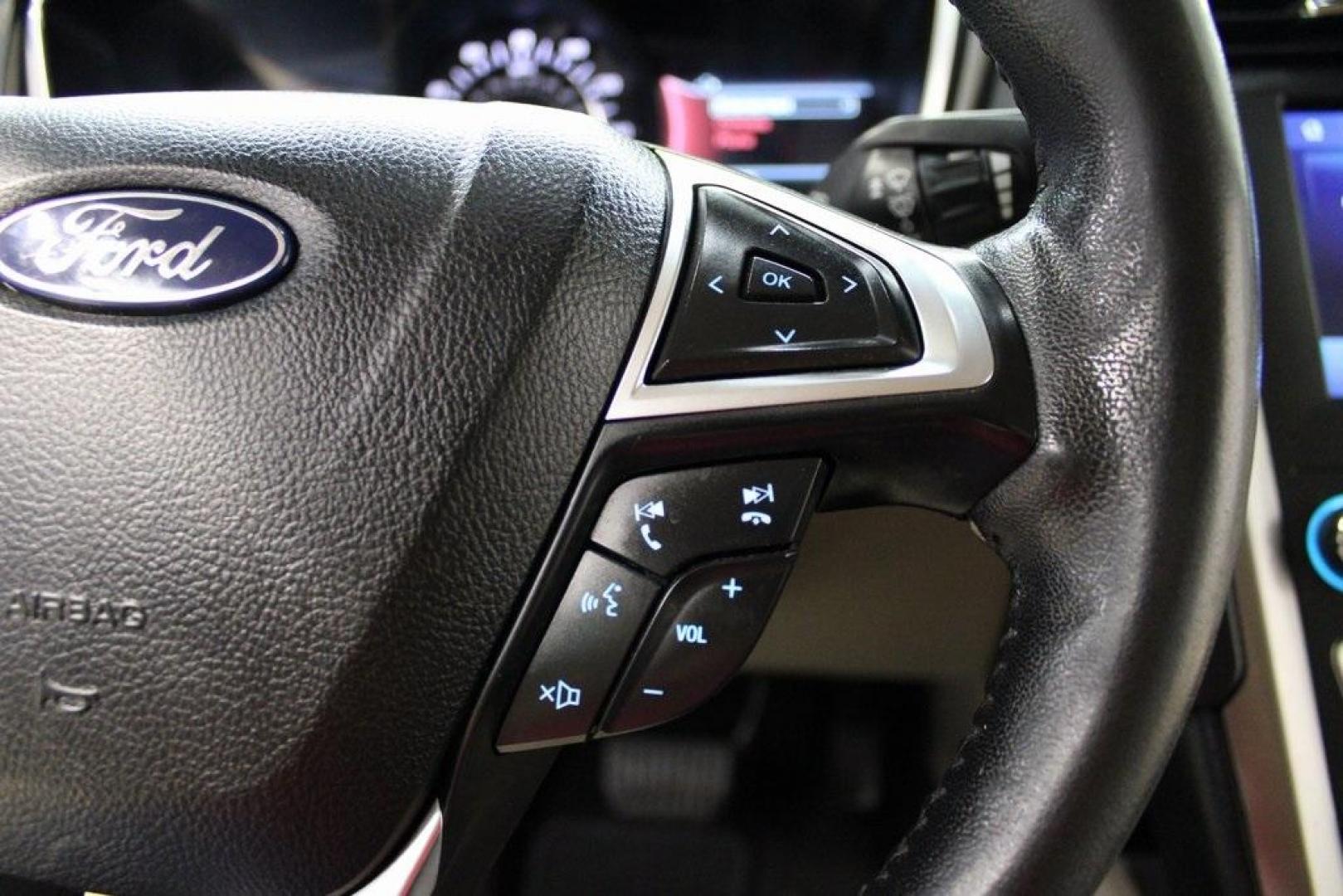 2020 Oxford White /Medium Light Stone Ford Fusion SEL (3FA6P0CD5LR) with an 1.5L EcoBoost engine, Automatic transmission, located at 15300 Midway Rd., Addison, TX, 75001, (972) 702-0011, 32.958321, -96.838074 - Introducing the 2020 Ford Fusion SE, now available at Midway Auto Group in Addison, Texas. This midsize sedan offers a harmonious blend of performance, comfort, and advanced technology, making it an ideal choice for discerning drivers seeking both style and substance.<br><br>Key Specifications:<br>< - Photo#26