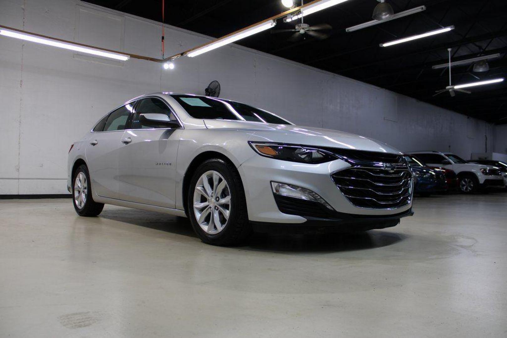 2019 Silver Ice Metallic /Jet Black Chevrolet Malibu LT (1G1ZD5STXKF) with an 1.5L DOHC engine, CVT transmission, located at 15300 Midway Rd., Addison, TX, 75001, (972) 702-0011, 32.958321, -96.838074 - Introducing the 2019 Chevrolet Malibu LT, now available at Midway Auto Group in Addison, Texas. This midsize sedan combines sleek design, efficient performance, and modern technology, making it an excellent choice for drivers seeking both style and practicality.<br><br>Key Specifications:<br><br>Eng - Photo#1