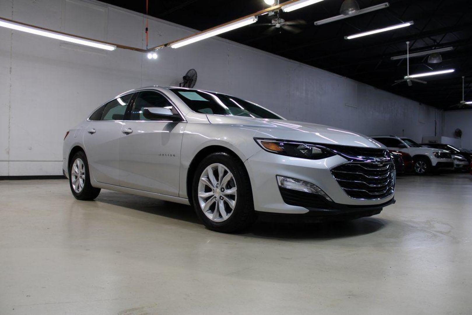 2019 Silver Ice Metallic /Jet Black Chevrolet Malibu LT (1G1ZD5STXKF) with an 1.5L DOHC engine, CVT transmission, located at 15300 Midway Rd., Addison, TX, 75001, (972) 702-0011, 32.958321, -96.838074 - Introducing the 2019 Chevrolet Malibu LT, now available at Midway Auto Group in Addison, Texas. This midsize sedan combines sleek design, efficient performance, and modern technology, making it an excellent choice for drivers seeking both style and practicality.<br><br>Key Specifications:<br><br>Eng - Photo#2