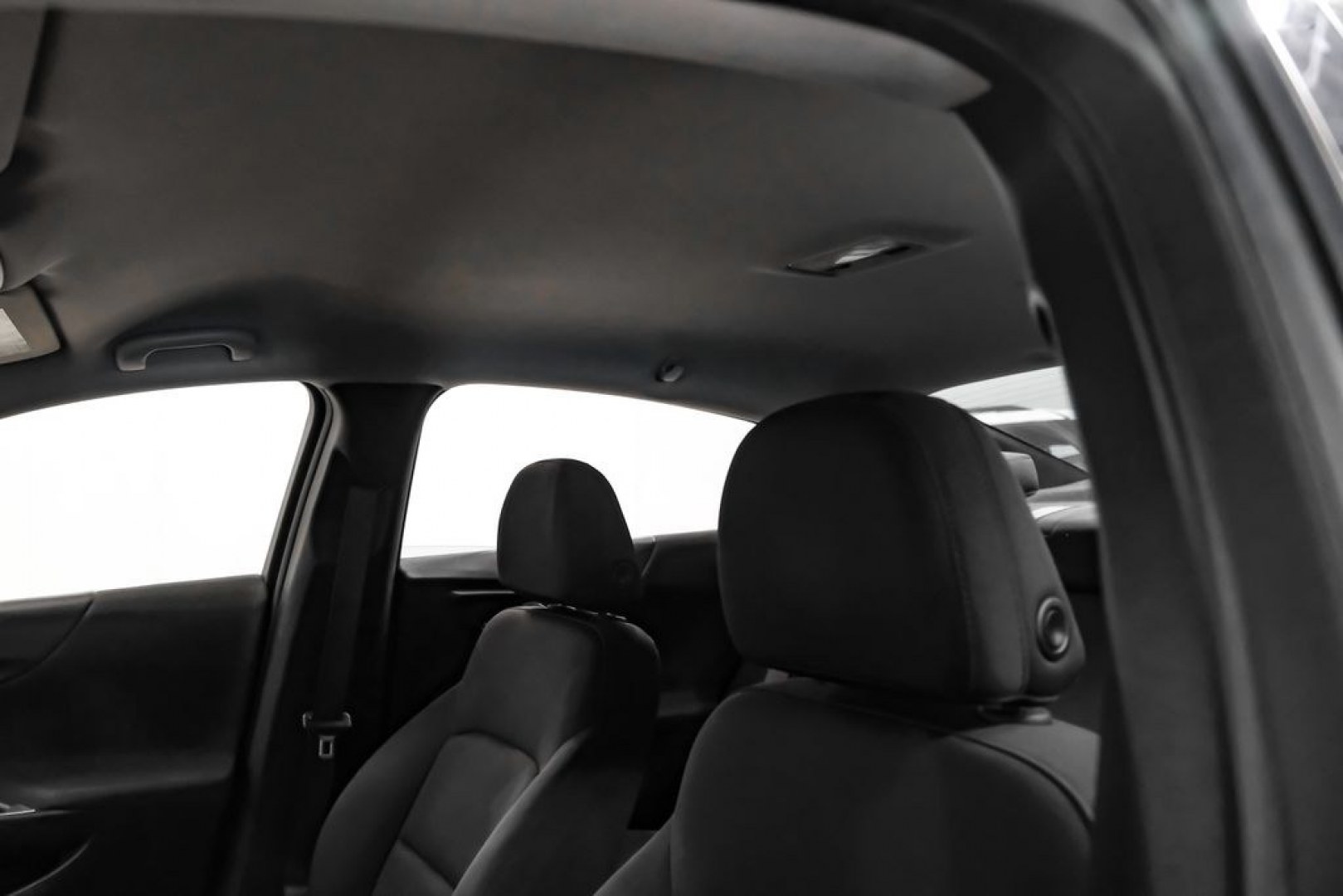 2019 Silver Ice Metallic /Black Chevrolet Malibu LT (1G1ZD5STXKF) with an 1.5L DOHC engine, CVT transmission, located at 15300 Midway Rd., Addison, TX, 75001, (972) 702-0011, 32.958321, -96.838074 - Introducing the 2019 Chevrolet Malibu LT, now available at Midway Auto Group in Addison, Texas. This midsize sedan combines sleek design, efficient performance, and modern technology, making it an excellent choice for drivers seeking both style and practicality.<br><br>Key Specifications:<br><br>Eng- Photo#30