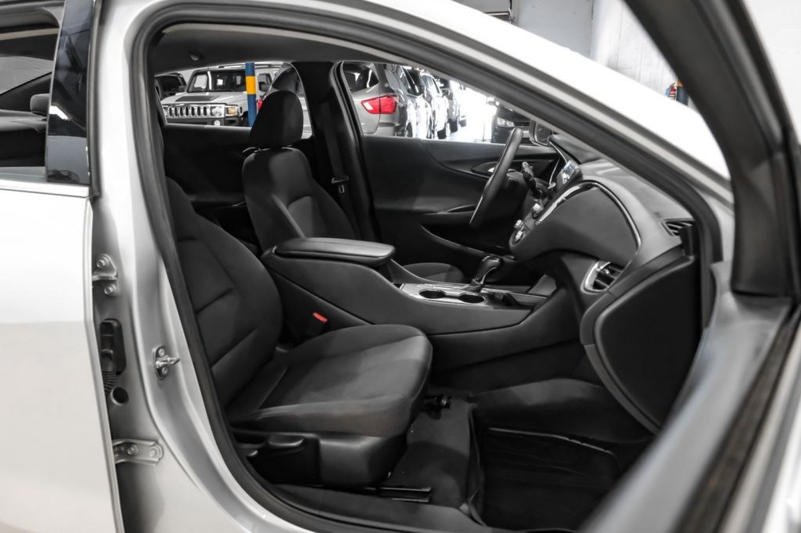 2019 Silver Ice Metallic /Black Chevrolet Malibu LT (1G1ZD5STXKF) with an 1.5L DOHC engine, CVT transmission, located at 15300 Midway Rd., Addison, TX, 75001, (972) 702-0011, 32.958321, -96.838074 - Introducing the 2019 Chevrolet Malibu LT, now available at Midway Auto Group in Addison, Texas. This midsize sedan combines sleek design, efficient performance, and modern technology, making it an excellent choice for drivers seeking both style and practicality.<br><br>Key Specifications:<br><br>Eng- Photo#33