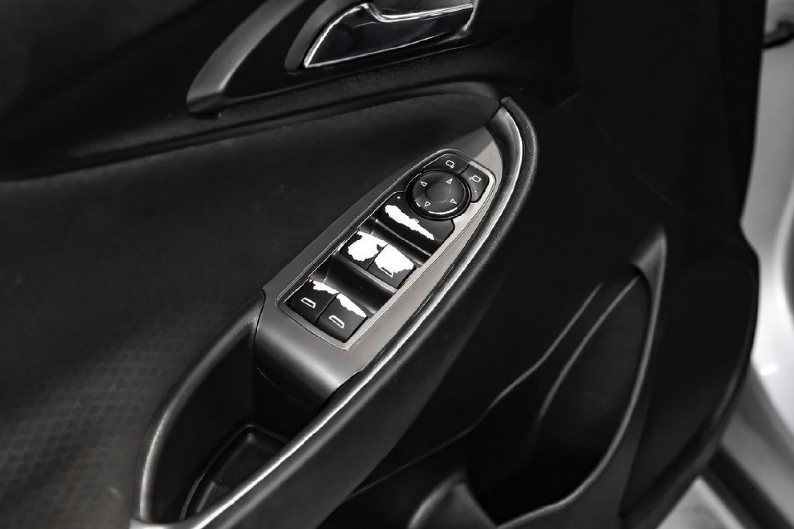 2019 Silver Ice Metallic /Black Chevrolet Malibu LT (1G1ZD5STXKF) with an 1.5L DOHC engine, CVT transmission, located at 15300 Midway Rd., Addison, TX, 75001, (972) 702-0011, 32.958321, -96.838074 - Introducing the 2019 Chevrolet Malibu LT, now available at Midway Auto Group in Addison, Texas. This midsize sedan combines sleek design, efficient performance, and modern technology, making it an excellent choice for drivers seeking both style and practicality.<br><br>Key Specifications:<br><br>Eng- Photo#41