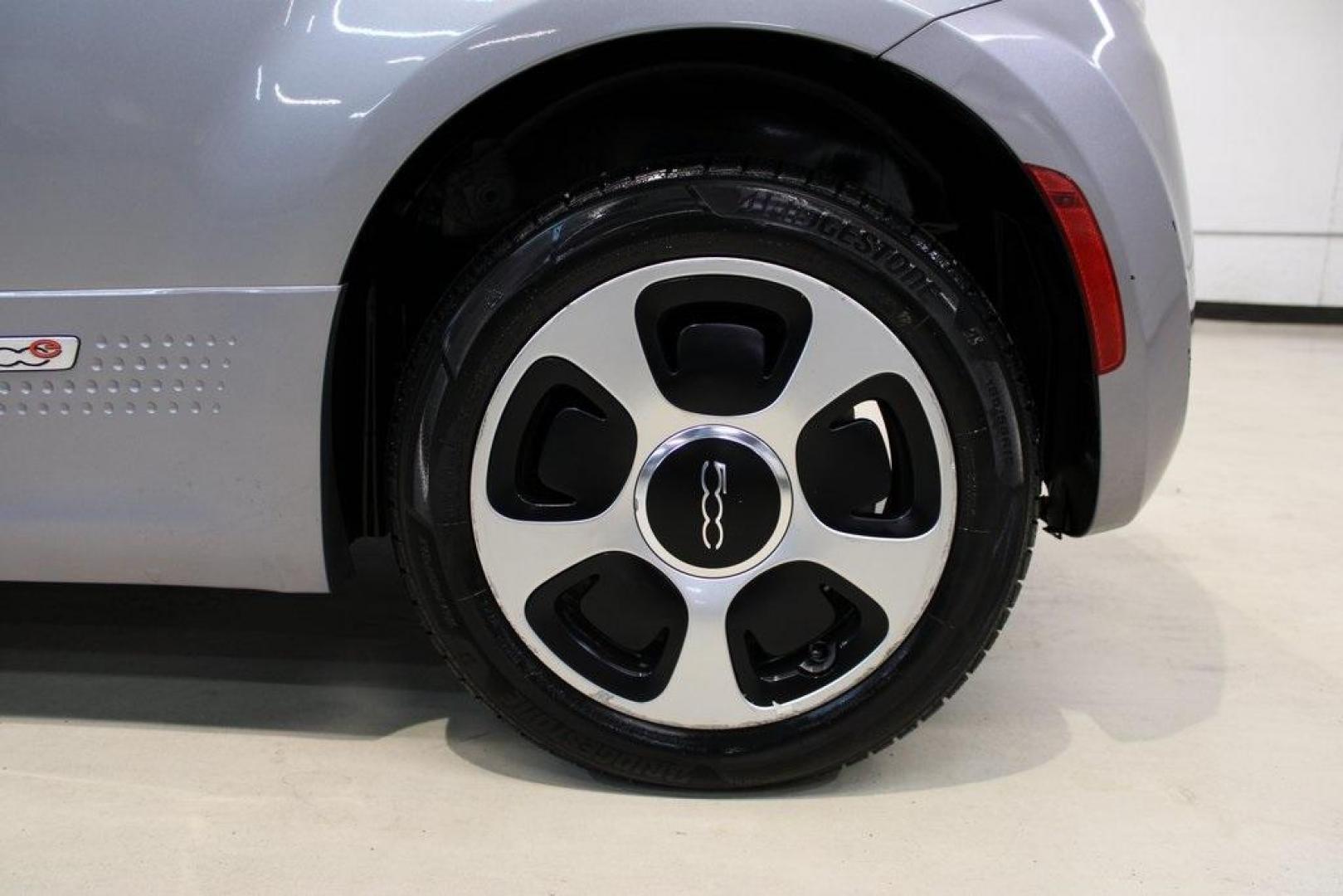2017 Billet Argento (Silver) /Black Fiat 500e Battery Electric (3C3CFFGE4HT) with an Electric Motor engine, Automatic transmission, located at 15300 Midway Rd., Addison, TX, 75001, (972) 702-0011, 32.958321, -96.838074 - Introducing the 2017 Fiat 500e, now available at Midway Auto Group in Addison, Texas. This all-electric hatchback combines iconic Italian design with eco-friendly performance, making it an excellent choice for those seeking style and sustainability.<br><br>Key Specifications:<br><br>Motor: 111-horse - Photo#9