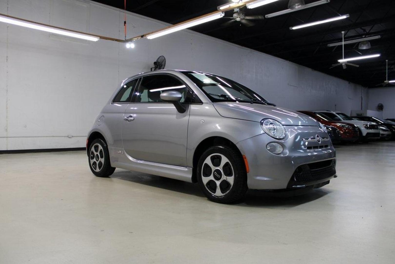 2017 Billet Argento (Silver) /Black Fiat 500e Battery Electric (3C3CFFGE4HT) with an Electric Motor engine, Automatic transmission, located at 15300 Midway Rd., Addison, TX, 75001, (972) 702-0011, 32.958321, -96.838074 - Introducing the 2017 Fiat 500e, now available at Midway Auto Group in Addison, Texas. This all-electric hatchback combines iconic Italian design with eco-friendly performance, making it an excellent choice for those seeking style and sustainability.<br><br>Key Specifications:<br><br>Motor: 111-horse - Photo#6