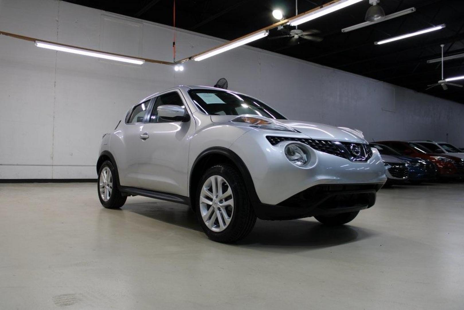 2015 Brilliant Silver /Black Nissan Juke S (JN8AF5MV2FT) with an 1.6L I4 DOHC 16V engine, CVT transmission, located at 15300 Midway Rd., Addison, TX, 75001, (972) 702-0011, 32.958321, -96.838074 - Introducing the 2015 Nissan Juke SL AWD, now available at Midway Auto Group in Addison, Texas. This subcompact crossover combines distinctive styling with turbocharged performance and advanced features, making it an excellent choice for drivers seeking both flair and functionality.<br><br>Key Specif - Photo#1