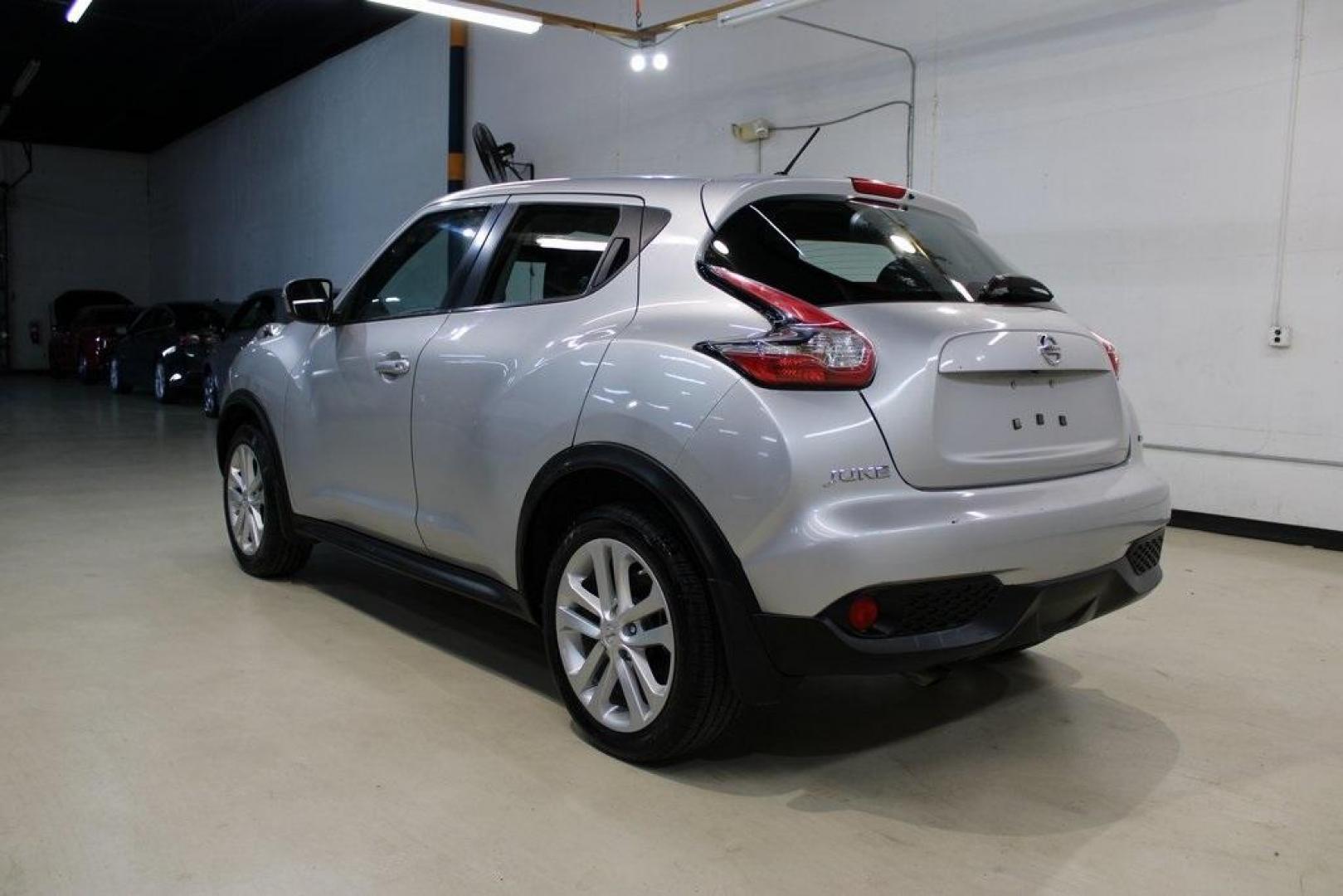 2015 Brilliant Silver /Black Nissan Juke S (JN8AF5MV2FT) with an 1.6L I4 DOHC 16V engine, CVT transmission, located at 15300 Midway Rd., Addison, TX, 75001, (972) 702-0011, 32.958321, -96.838074 - Introducing the 2015 Nissan Juke SL AWD, now available at Midway Auto Group in Addison, Texas. This subcompact crossover combines distinctive styling with turbocharged performance and advanced features, making it an excellent choice for drivers seeking both flair and functionality.<br><br>Key Specif - Photo#3