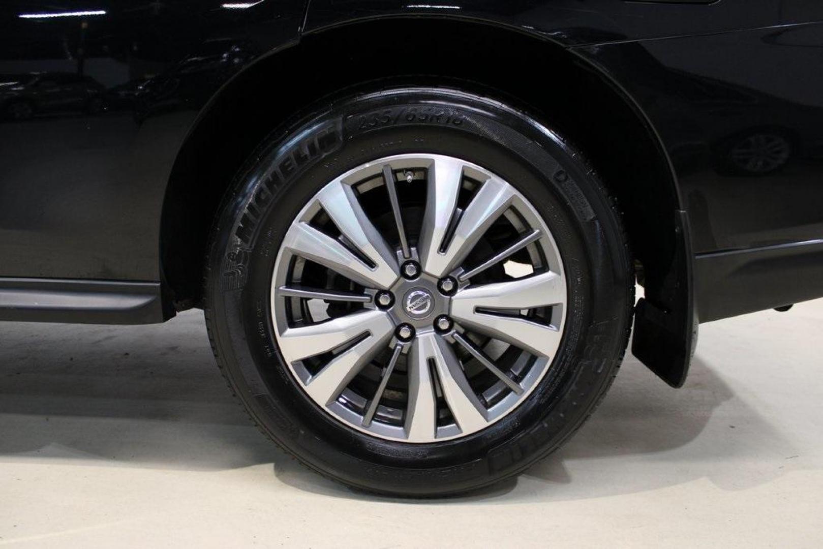2017 Magnetic Black Metallic /Charcoal Nissan Pathfinder SL (5N1DR2MN0HC) with an V6 engine, CVT transmission, located at 15300 Midway Rd., Addison, TX, 75001, (972) 702-0011, 32.958321, -96.838074 - Introducing the 2017 Nissan Pathfinder SL, now available at Midway Auto Group in Addison, Texas. This midsize SUV offers a harmonious blend of performance, comfort, and advanced technology, making it an ideal choice for families and adventurers alike.<br><br>Key Specifications:<br><br>Engine: 3.5L V - Photo#9