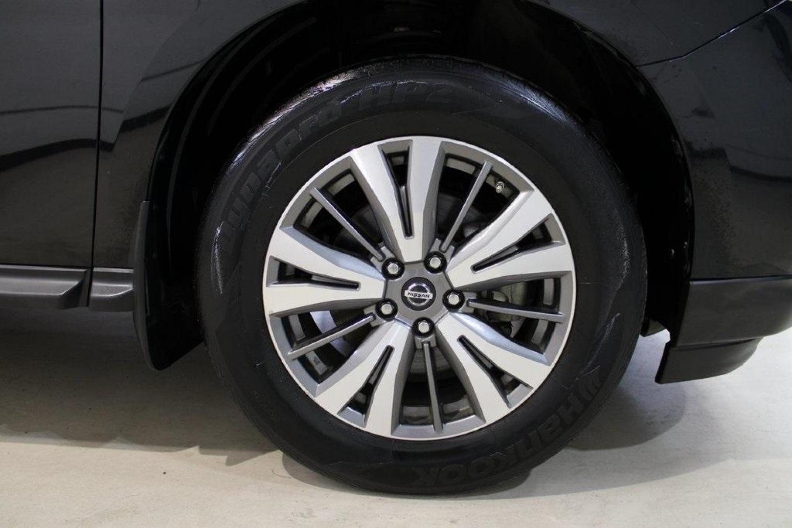 2017 Magnetic Black Metallic /Charcoal Nissan Pathfinder SL (5N1DR2MN0HC) with an V6 engine, CVT transmission, located at 15300 Midway Rd., Addison, TX, 75001, (972) 702-0011, 32.958321, -96.838074 - Introducing the 2017 Nissan Pathfinder SL, now available at Midway Auto Group in Addison, Texas. This midsize SUV offers a harmonious blend of performance, comfort, and advanced technology, making it an ideal choice for families and adventurers alike.<br><br>Key Specifications:<br><br>Engine: 3.5L V - Photo#11