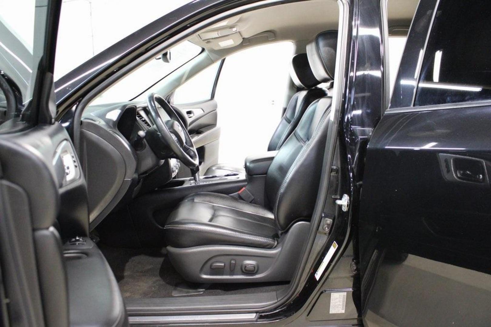 2017 Magnetic Black Metallic /Charcoal Nissan Pathfinder SL (5N1DR2MN0HC) with an V6 engine, CVT transmission, located at 15300 Midway Rd., Addison, TX, 75001, (972) 702-0011, 32.958321, -96.838074 - Introducing the 2017 Nissan Pathfinder SL, now available at Midway Auto Group in Addison, Texas. This midsize SUV offers a harmonious blend of performance, comfort, and advanced technology, making it an ideal choice for families and adventurers alike.<br><br>Key Specifications:<br><br>Engine: 3.5L V - Photo#13