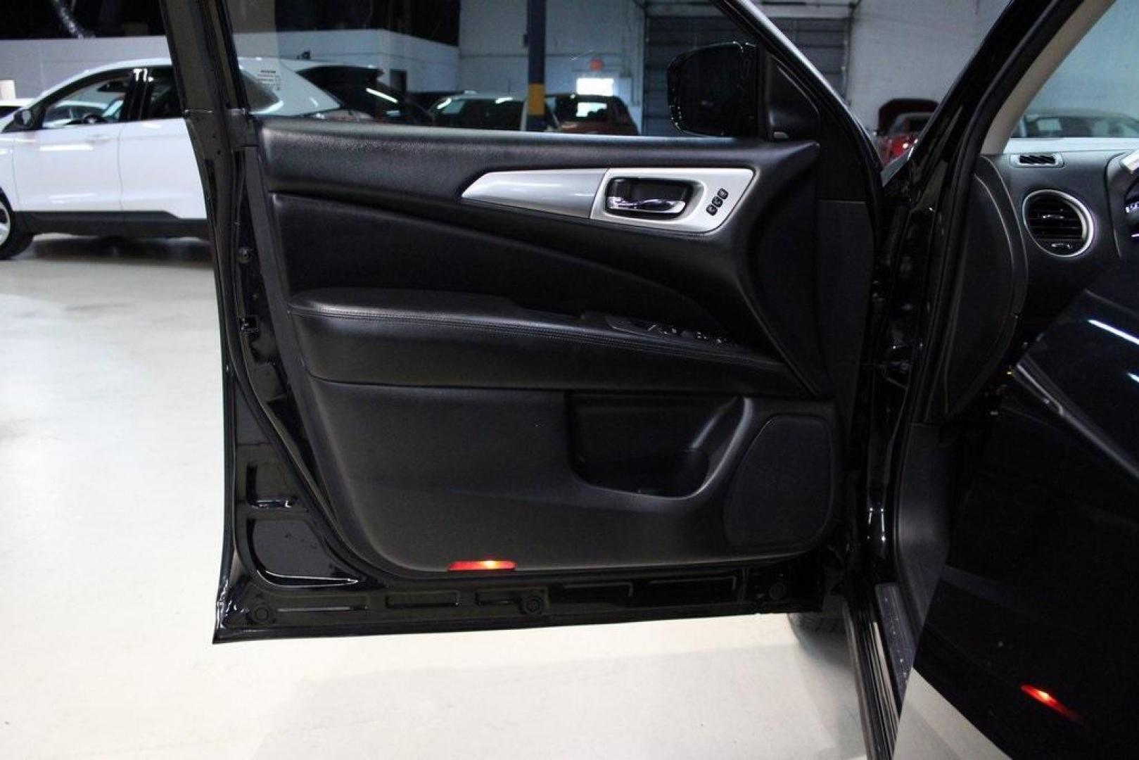 2017 Magnetic Black Metallic /Charcoal Nissan Pathfinder SL (5N1DR2MN0HC) with an V6 engine, CVT transmission, located at 15300 Midway Rd., Addison, TX, 75001, (972) 702-0011, 32.958321, -96.838074 - Introducing the 2017 Nissan Pathfinder SL, now available at Midway Auto Group in Addison, Texas. This midsize SUV offers a harmonious blend of performance, comfort, and advanced technology, making it an ideal choice for families and adventurers alike.<br><br>Key Specifications:<br><br>Engine: 3.5L V - Photo#26