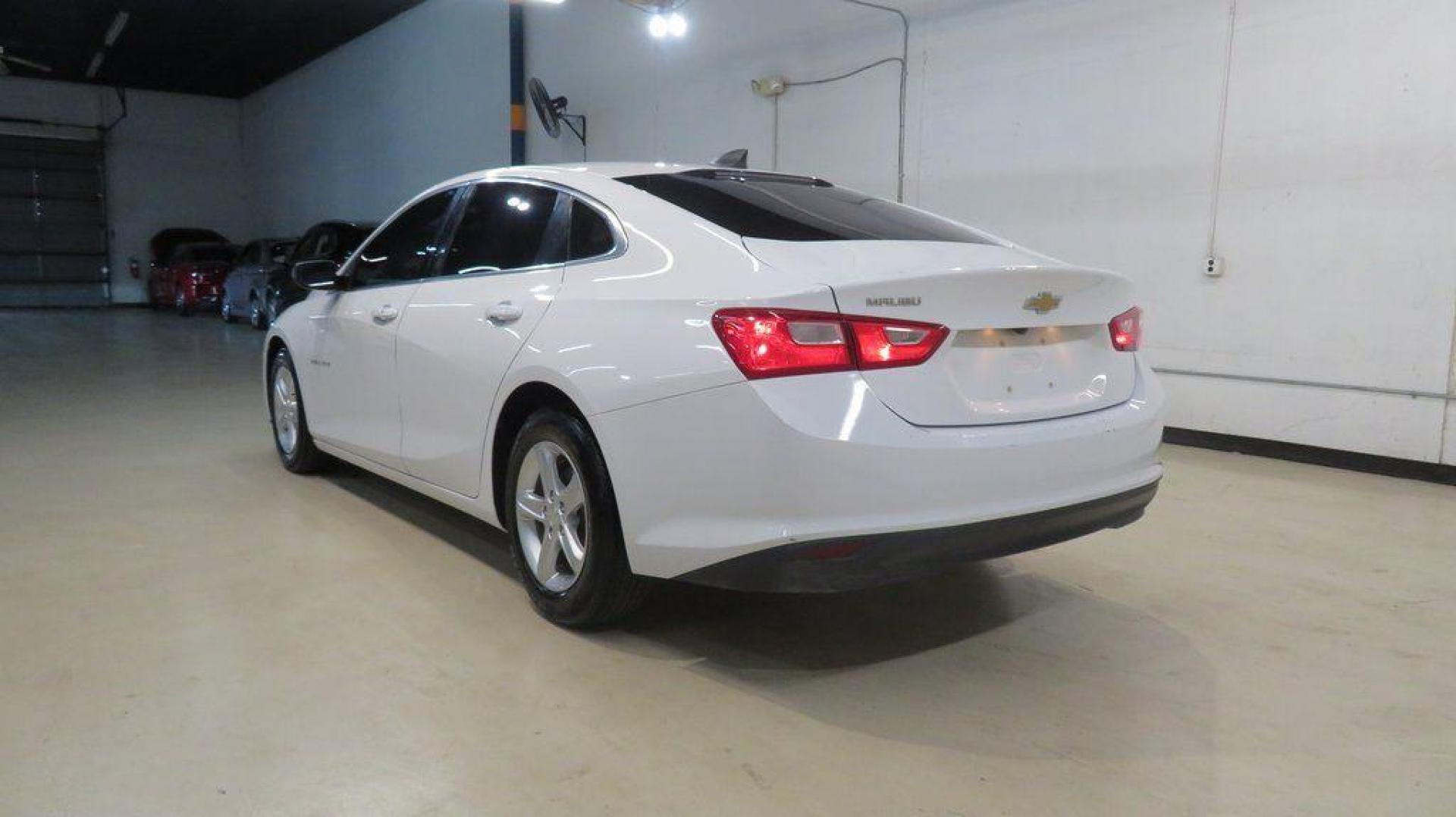 2019 Summit White /Jet Black Chevrolet Malibu LS (1G1ZB5ST0KF) with an 1.5L DOHC engine, CVT transmission, located at 15300 Midway Rd., Addison, TX, 75001, (972) 702-0011, 32.958321, -96.838074 - 2019 Chevrolet Malibu LS<br>Available Now at Midway Auto Group Addison, Texas<br><br>Elevate your daily drive with this sleek and efficient 2019 Chevrolet Malibu LS. Combining stylish design, impressive fuel economy, and modern technology, the Malibu LS is perfect for those who appreciate comfort a - Photo#3