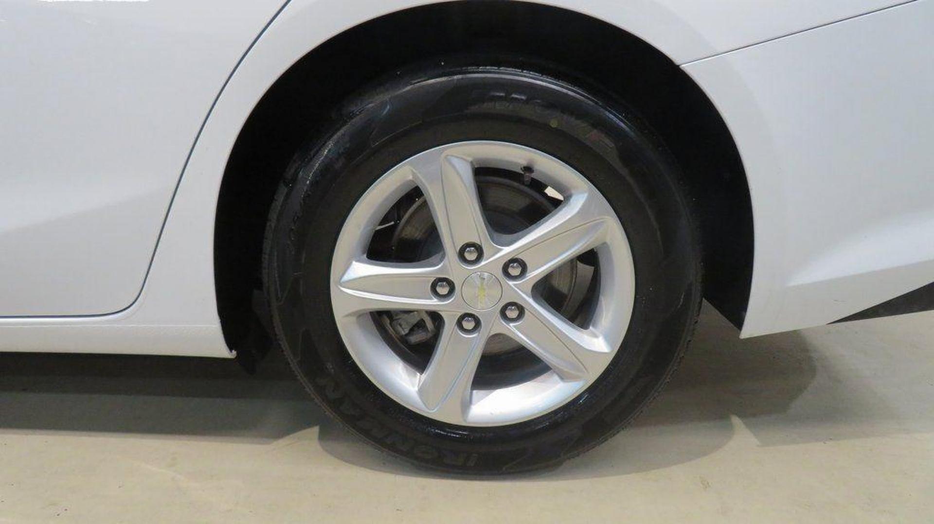 2019 Summit White /Jet Black Chevrolet Malibu LS (1G1ZB5ST0KF) with an 1.5L DOHC engine, CVT transmission, located at 15300 Midway Rd., Addison, TX, 75001, (972) 702-0011, 32.958321, -96.838074 - 2019 Chevrolet Malibu LS<br>Available Now at Midway Auto Group Addison, Texas<br><br>Elevate your daily drive with this sleek and efficient 2019 Chevrolet Malibu LS. Combining stylish design, impressive fuel economy, and modern technology, the Malibu LS is perfect for those who appreciate comfort a - Photo#9