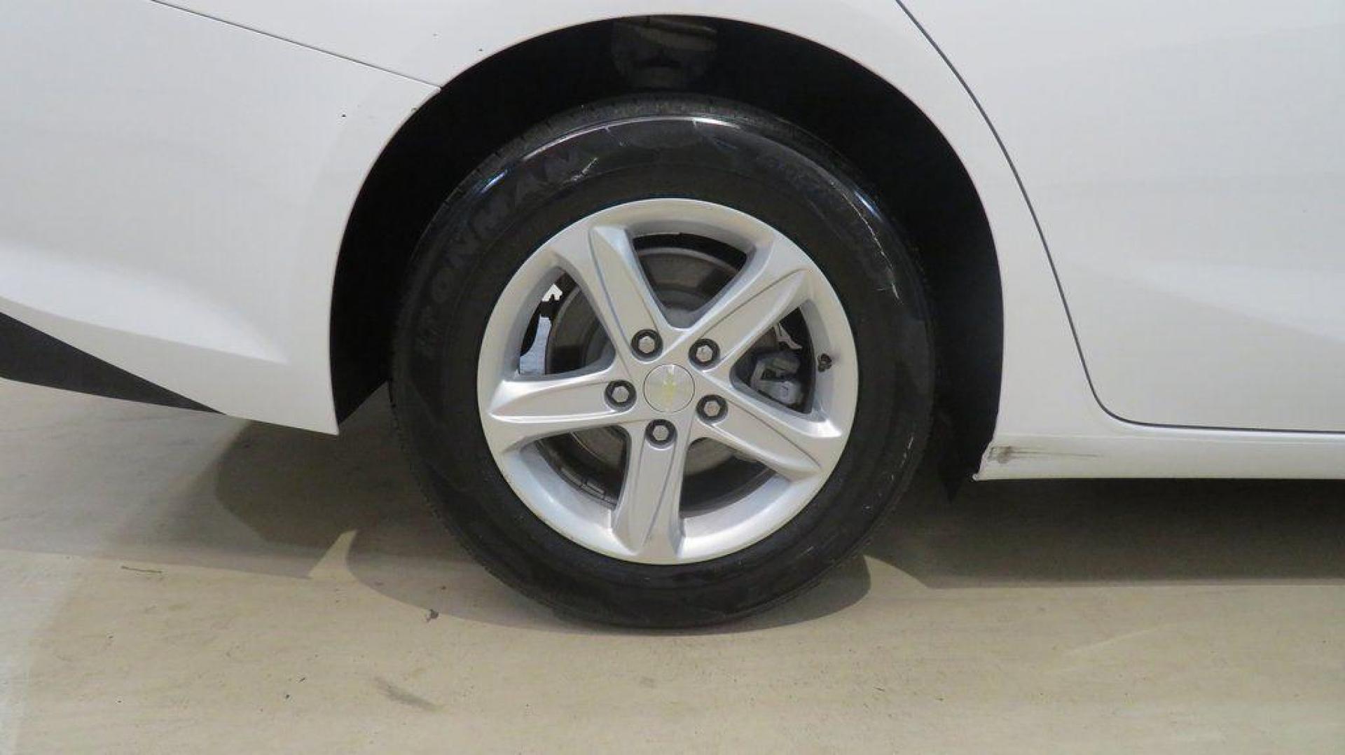 2019 Summit White /Jet Black Chevrolet Malibu LS (1G1ZB5ST0KF) with an 1.5L DOHC engine, CVT transmission, located at 15300 Midway Rd., Addison, TX, 75001, (972) 702-0011, 32.958321, -96.838074 - 2019 Chevrolet Malibu LS<br>Available Now at Midway Auto Group Addison, Texas<br><br>Elevate your daily drive with this sleek and efficient 2019 Chevrolet Malibu LS. Combining stylish design, impressive fuel economy, and modern technology, the Malibu LS is perfect for those who appreciate comfort a - Photo#10