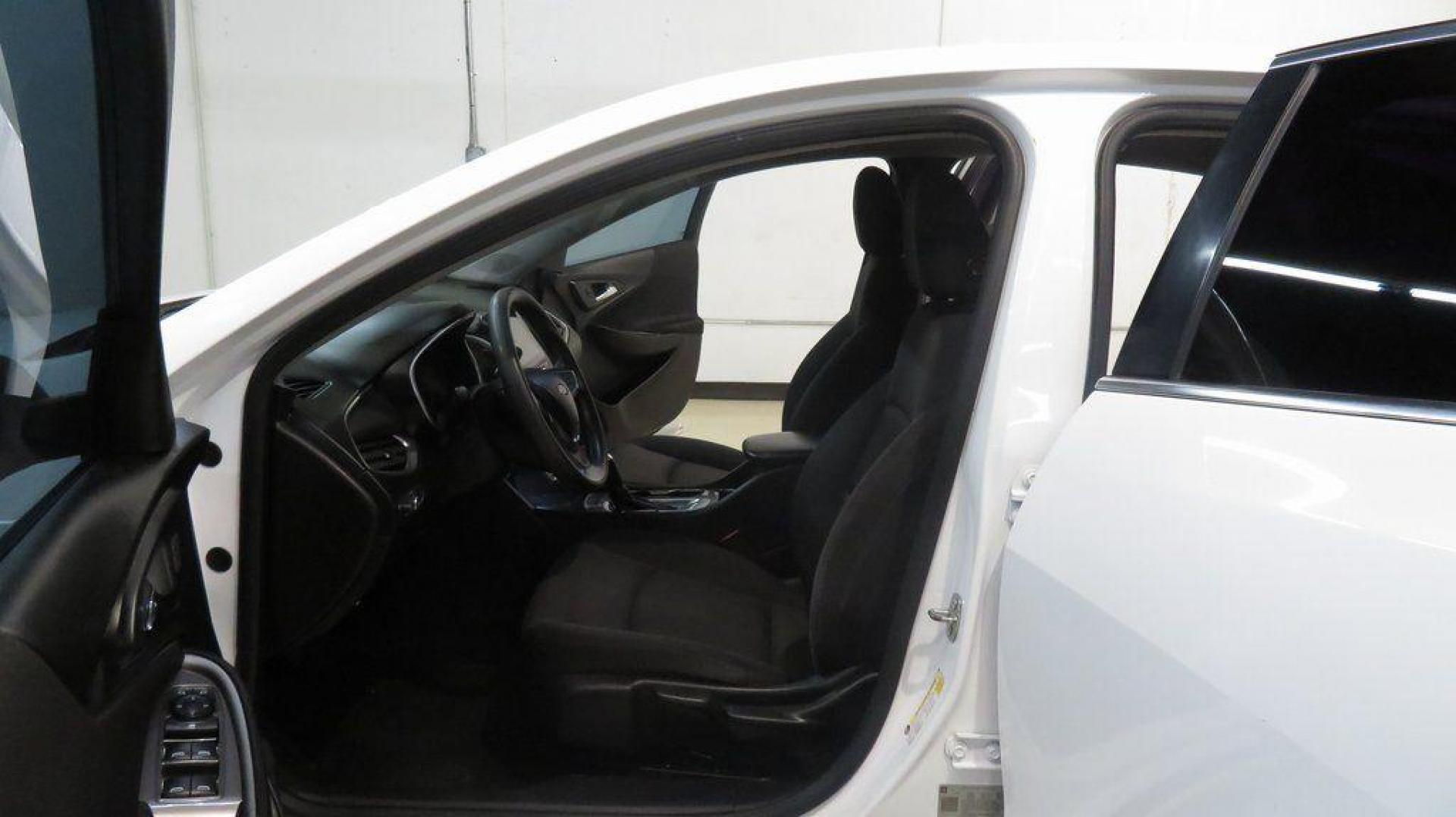 2019 Summit White /Jet Black Chevrolet Malibu LS (1G1ZB5ST0KF) with an 1.5L DOHC engine, CVT transmission, located at 15300 Midway Rd., Addison, TX, 75001, (972) 702-0011, 32.958321, -96.838074 - 2019 Chevrolet Malibu LS<br>Available Now at Midway Auto Group Addison, Texas<br><br>Elevate your daily drive with this sleek and efficient 2019 Chevrolet Malibu LS. Combining stylish design, impressive fuel economy, and modern technology, the Malibu LS is perfect for those who appreciate comfort a - Photo#12