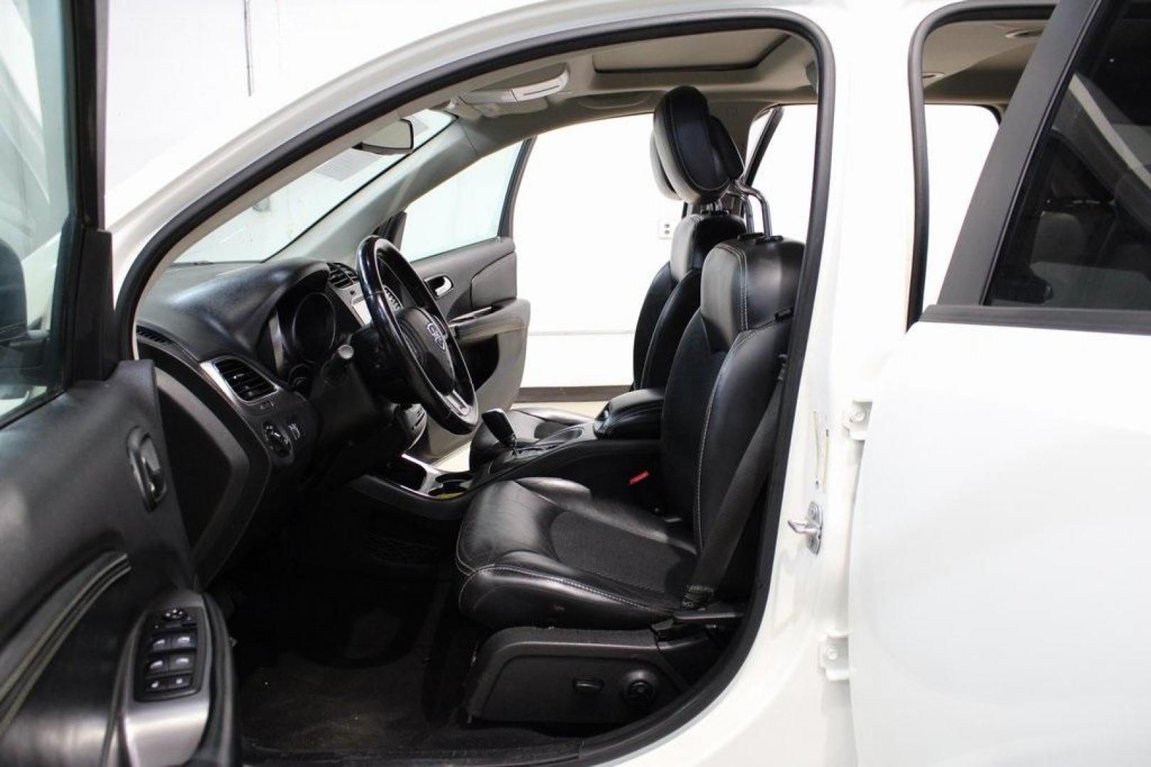 2020 Vice White /Black Dodge Journey Crossroad (3C4PDCGB1LT) with an 2.4L I4 DOHC 16V Dual VVT engine, Automatic transmission, located at 15300 Midway Rd., Addison, TX, 75001, (972) 702-0011, 32.958321, -96.838074 - 2020 Dodge Journey Crossroad<br>Available Now at Midway Auto Group Addison, Texas<br><br>Versatile, spacious, and packed with features, the 2020 Dodge Journey Crossroad is the ideal choice for active families and adventurous drivers alike. From everyday errands around Addison to long road trips acr - Photo#13
