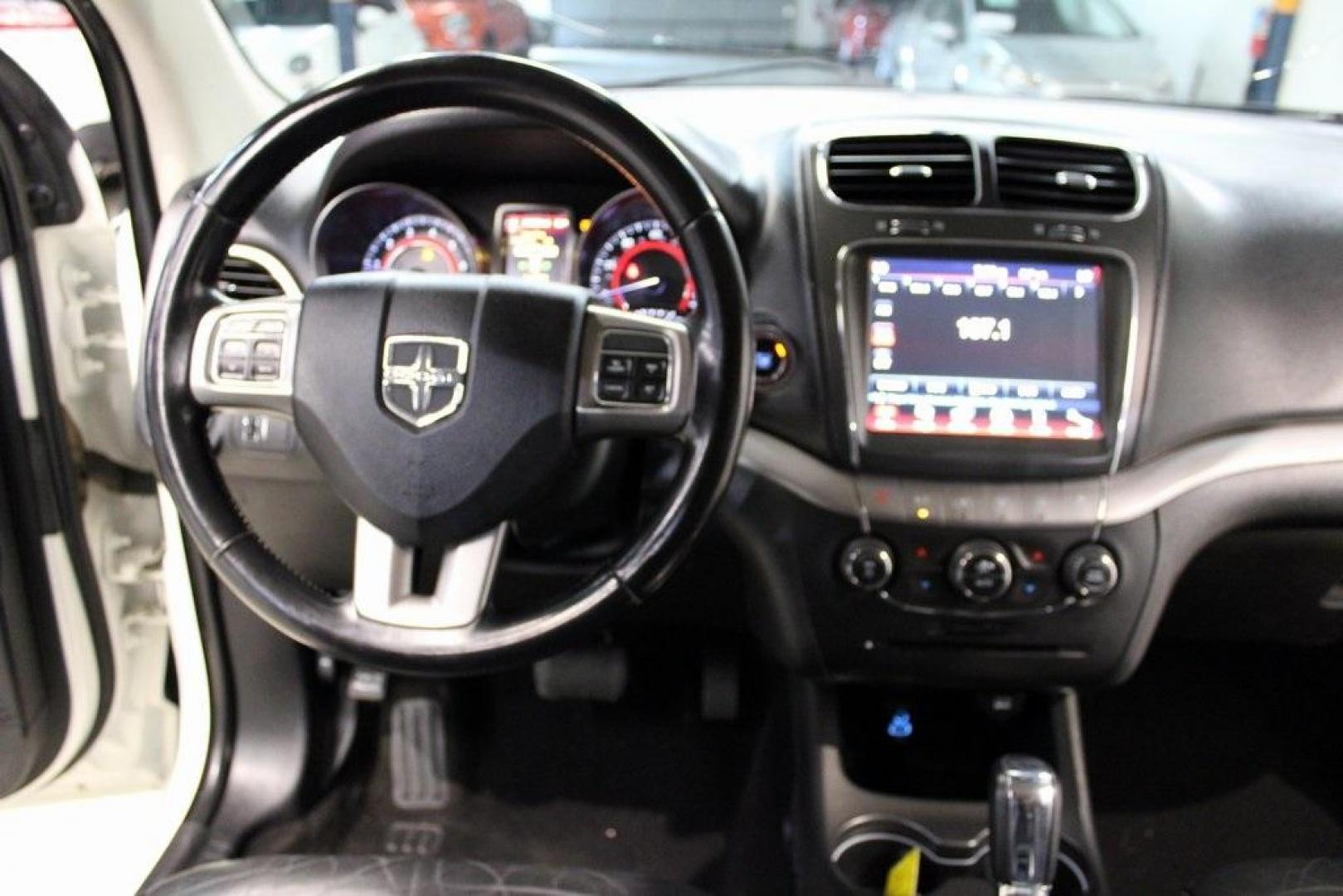 2020 Vice White /Black Dodge Journey Crossroad (3C4PDCGB1LT) with an 2.4L I4 DOHC 16V Dual VVT engine, Automatic transmission, located at 15300 Midway Rd., Addison, TX, 75001, (972) 702-0011, 32.958321, -96.838074 - 2020 Dodge Journey Crossroad<br>Available Now at Midway Auto Group Addison, Texas<br><br>Versatile, spacious, and packed with features, the 2020 Dodge Journey Crossroad is the ideal choice for active families and adventurous drivers alike. From everyday errands around Addison to long road trips acr - Photo#17
