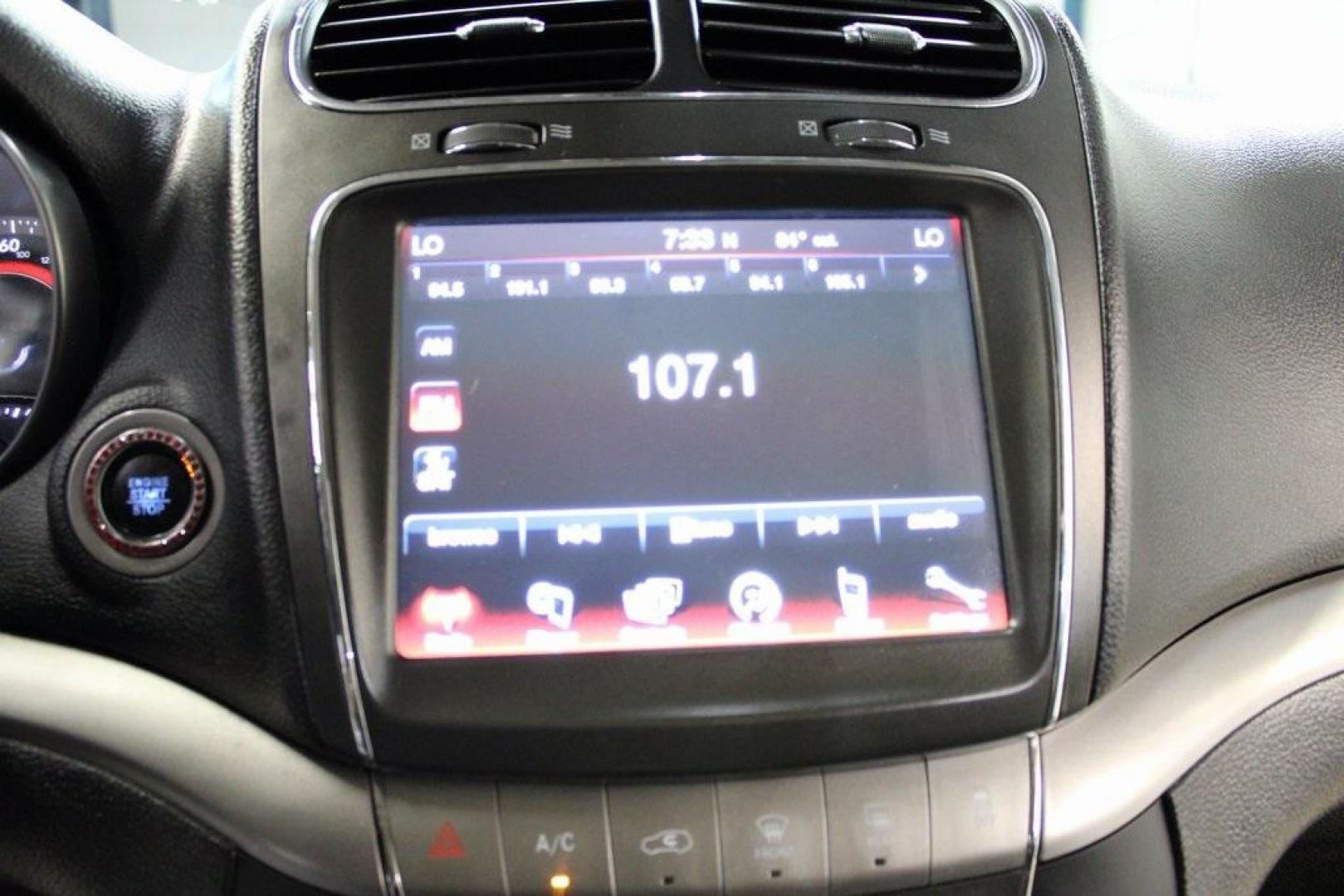 2020 Vice White /Black Dodge Journey Crossroad (3C4PDCGB1LT) with an 2.4L I4 DOHC 16V Dual VVT engine, Automatic transmission, located at 15300 Midway Rd., Addison, TX, 75001, (972) 702-0011, 32.958321, -96.838074 - 2020 Dodge Journey Crossroad<br>Available Now at Midway Auto Group Addison, Texas<br><br>Versatile, spacious, and packed with features, the 2020 Dodge Journey Crossroad is the ideal choice for active families and adventurous drivers alike. From everyday errands around Addison to long road trips acr - Photo#18