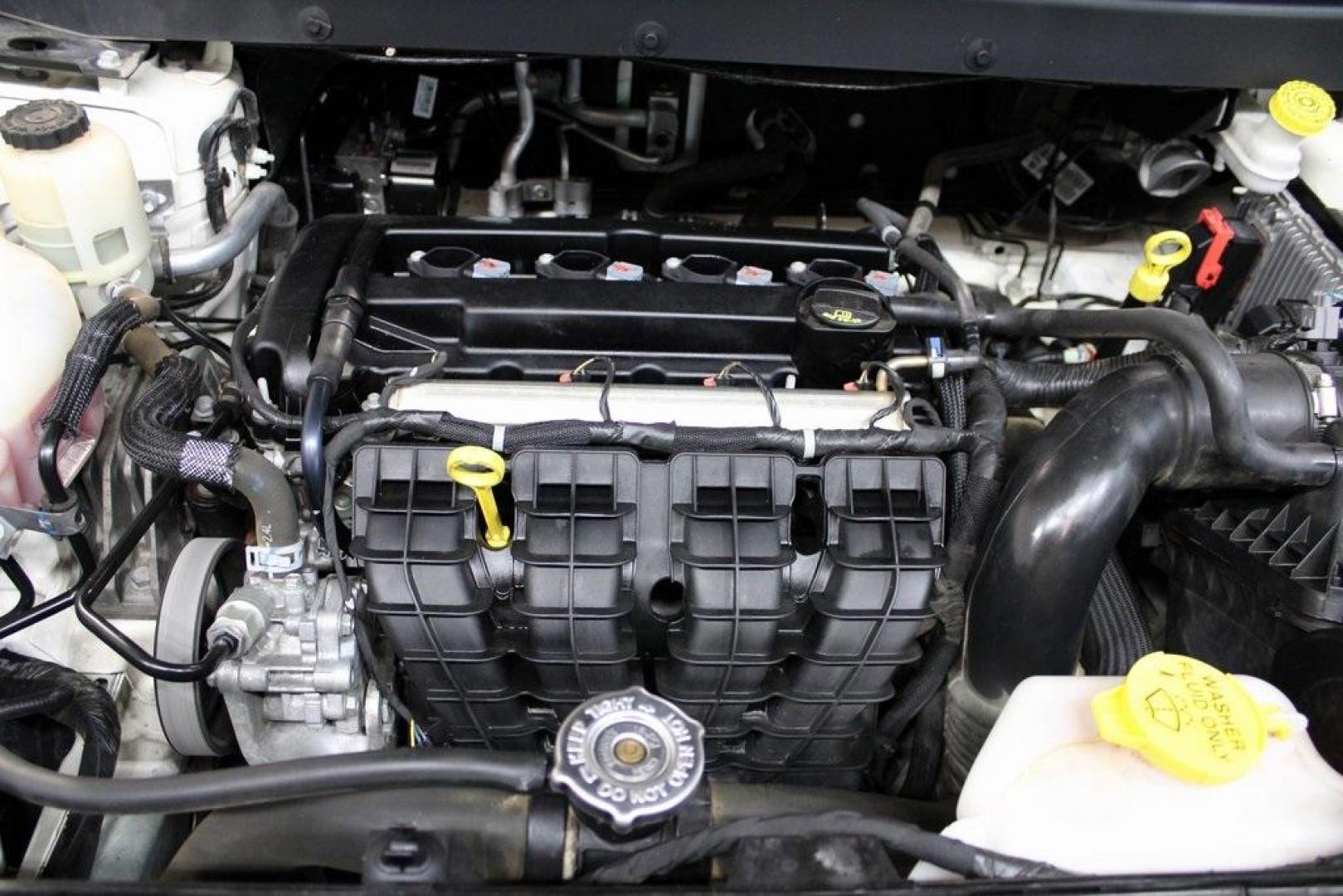2020 Vice White /Black Dodge Journey Crossroad (3C4PDCGB1LT) with an 2.4L I4 DOHC 16V Dual VVT engine, Automatic transmission, located at 15300 Midway Rd., Addison, TX, 75001, (972) 702-0011, 32.958321, -96.838074 - 2020 Dodge Journey Crossroad<br>Available Now at Midway Auto Group Addison, Texas<br><br>Versatile, spacious, and packed with features, the 2020 Dodge Journey Crossroad is the ideal choice for active families and adventurous drivers alike. From everyday errands around Addison to long road trips acr - Photo#26