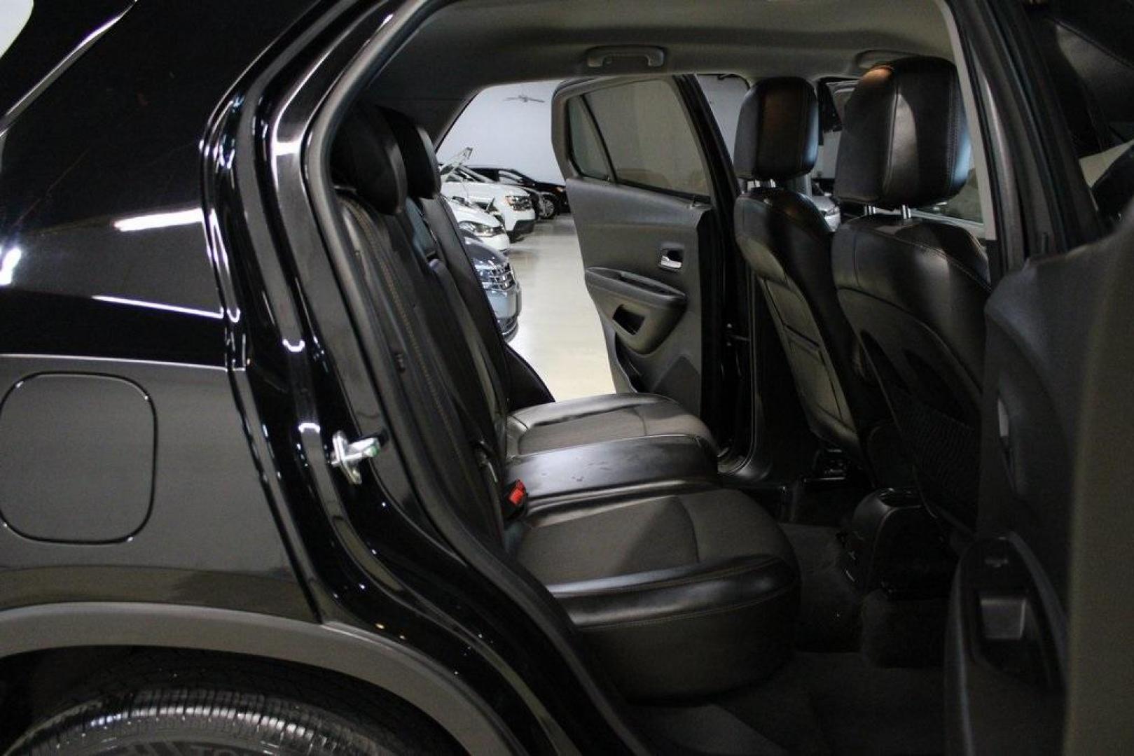 2020 Gb0 /Jet Black Chevrolet Trax LT (KL7CJLSB2LB) with an ECOTEC 1.4L I4 SMPI DOHC Turbocharged VVT engine, Automatic transmission, located at 15300 Midway Rd., Addison, TX, 75001, (972) 702-0011, 32.958321, -96.838074 - 2020 Chevrolet Trax LT<br>Now Available at Midway Auto Group Addison, Texas<br><br>The 2020 Chevrolet Trax LT combines compact versatility with exceptional efficiency, making it the perfect SUV for navigating Addisons busy streets or exploring Texas highways. Comfortable, connected, and safe, this - Photo#14