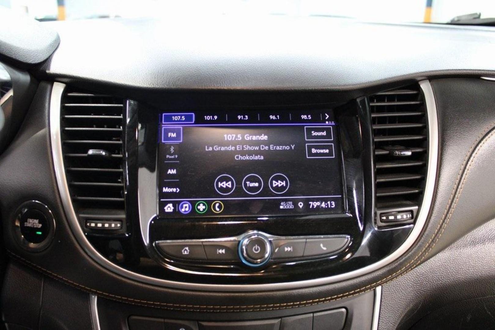 2020 Gb0 /Jet Black Chevrolet Trax LT (KL7CJLSB2LB) with an ECOTEC 1.4L I4 SMPI DOHC Turbocharged VVT engine, Automatic transmission, located at 15300 Midway Rd., Addison, TX, 75001, (972) 702-0011, 32.958321, -96.838074 - 2020 Chevrolet Trax LT<br>Now Available at Midway Auto Group Addison, Texas<br><br>The 2020 Chevrolet Trax LT combines compact versatility with exceptional efficiency, making it the perfect SUV for navigating Addisons busy streets or exploring Texas highways. Comfortable, connected, and safe, this - Photo#17