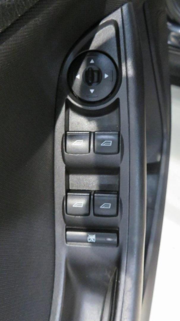2018 Shadow Black /Charcoal Black Ford Focus SE (1FADP3K28JL) with an 2.0L I4 DGI Ti-VCT engine, Automatic transmission, located at 15300 Midway Rd., Addison, TX, 75001, (972) 702-0011, 32.958321, -96.838074 - 2018 Ford Focus SE Hatchback<br>Now Available at Midway Auto Group Addison, Texas<br><br>The 2018 Ford Focus SE Hatchback combines practicality, efficiency, and style, making it the ideal choice for daily commutes and weekend getaways alike. With its sporty handling, comfortable interior, and advan - Photo#27