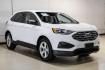 2019 Oxford White /Dune Ford Edge SE (2FMPK3G95KB) with an EcoBoost 2.0L I4 GTDi DOHC Turbocharged VCT engine, Automatic transmission, located at 15300 Midway Rd., Addison, TX, 75001, (972) 702-0011, 32.958321, -96.838074 - 2019 Ford Edge SE<br>Available Now at Midway Auto Group Addison, Texas<br><br>Step into comfort and confidence with this stylish 2019 Ford Edge SE. Designed to provide a perfect blend of performance, technology, and versatility, the Edge makes every drive enjoyablewhether navigating the streets of - Photo#5