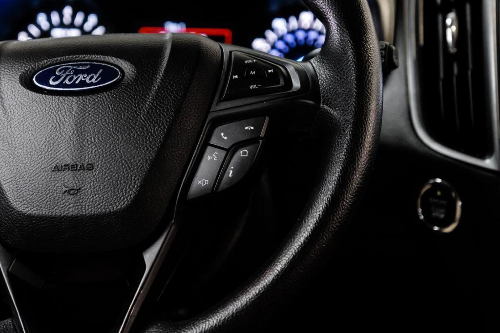 2019 Oxford White /Dune Ford Edge SE (2FMPK3G95KB) with an EcoBoost 2.0L I4 GTDi DOHC Turbocharged VCT engine, Automatic transmission, located at 15300 Midway Rd., Addison, TX, 75001, (972) 702-0011, 32.958321, -96.838074 - 2019 Ford Edge SE<br>Available Now at Midway Auto Group Addison, Texas<br><br>Step into comfort and confidence with this stylish 2019 Ford Edge SE. Designed to provide a perfect blend of performance, technology, and versatility, the Edge makes every drive enjoyablewhether navigating the streets of - Photo#15