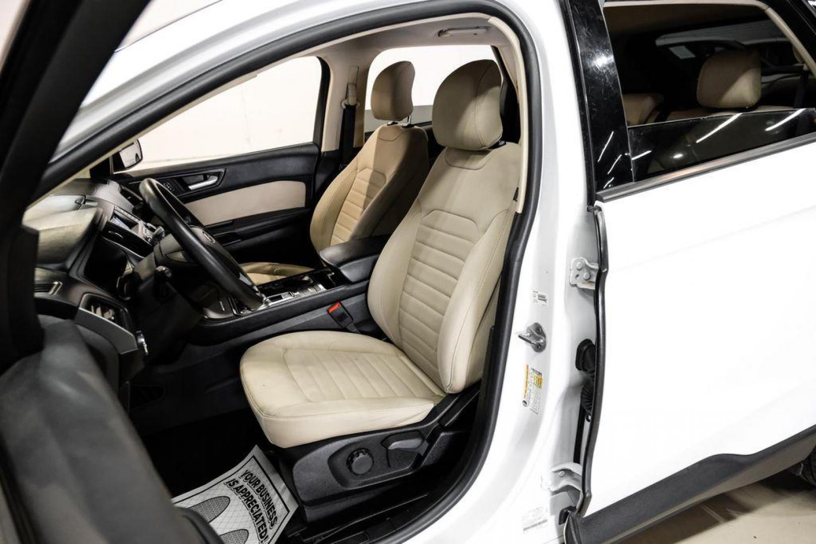 2019 Oxford White /Dune Ford Edge SE (2FMPK3G95KB) with an EcoBoost 2.0L I4 GTDi DOHC Turbocharged VCT engine, Automatic transmission, located at 15300 Midway Rd., Addison, TX, 75001, (972) 702-0011, 32.958321, -96.838074 - 2019 Ford Edge SE<br>Available Now at Midway Auto Group Addison, Texas<br><br>Step into comfort and confidence with this stylish 2019 Ford Edge SE. Designed to provide a perfect blend of performance, technology, and versatility, the Edge makes every drive enjoyablewhether navigating the streets of - Photo#26