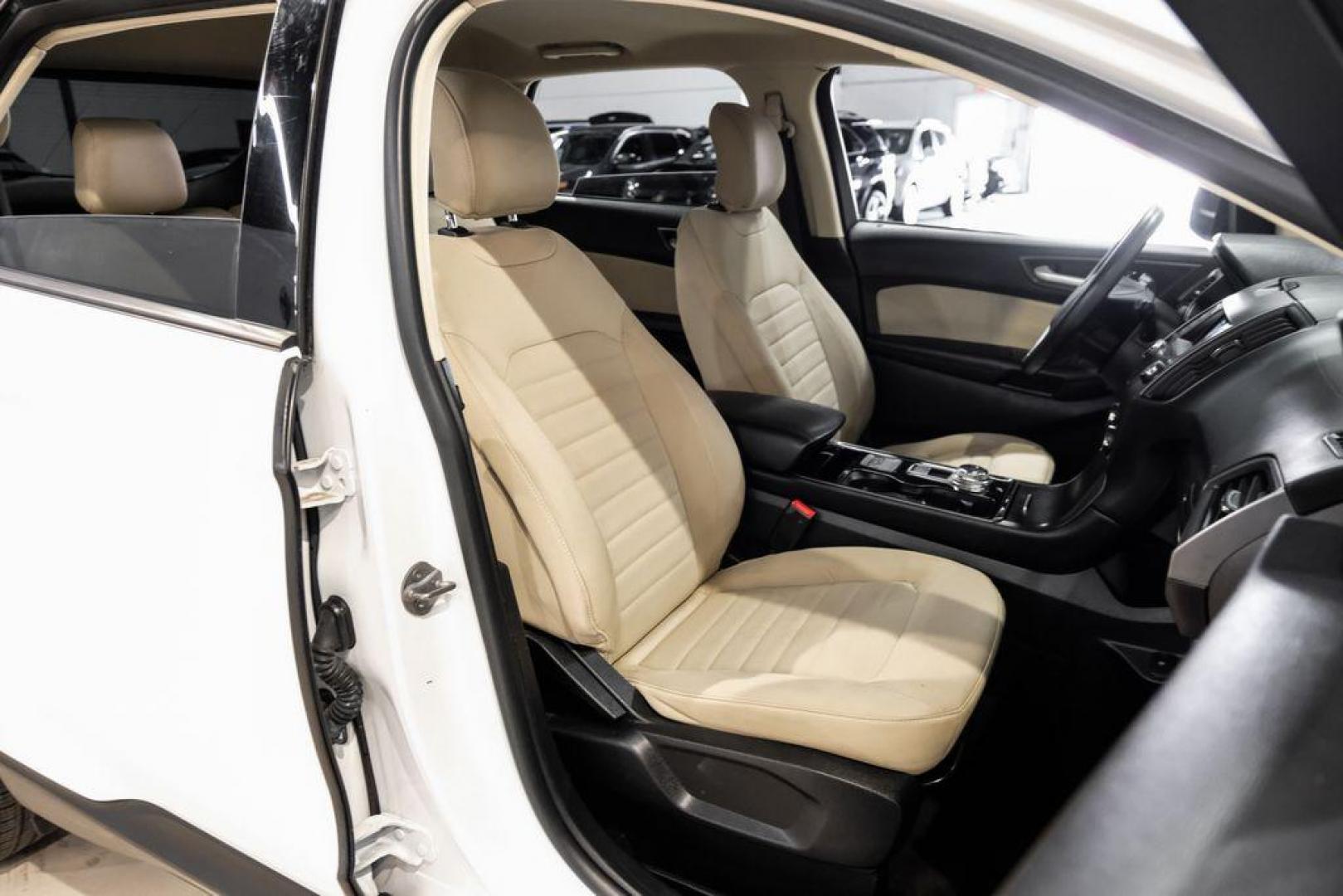 2019 Oxford White /Dune Ford Edge SE (2FMPK3G95KB) with an EcoBoost 2.0L I4 GTDi DOHC Turbocharged VCT engine, Automatic transmission, located at 15300 Midway Rd., Addison, TX, 75001, (972) 702-0011, 32.958321, -96.838074 - 2019 Ford Edge SE<br>Available Now at Midway Auto Group Addison, Texas<br><br>Step into comfort and confidence with this stylish 2019 Ford Edge SE. Designed to provide a perfect blend of performance, technology, and versatility, the Edge makes every drive enjoyablewhether navigating the streets of - Photo#27