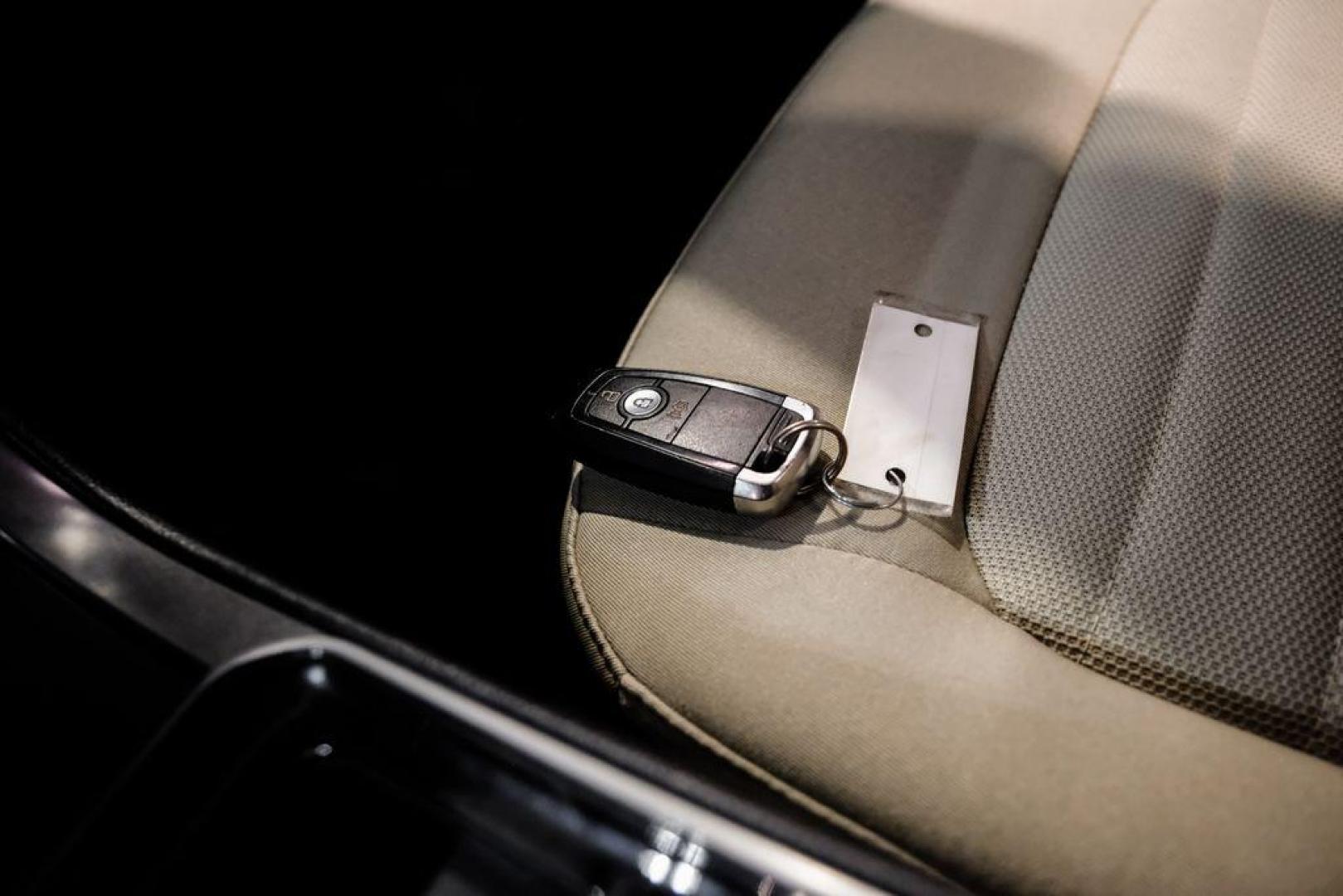 2019 Oxford White /Dune Ford Edge SE (2FMPK3G95KB) with an EcoBoost 2.0L I4 GTDi DOHC Turbocharged VCT engine, Automatic transmission, located at 15300 Midway Rd., Addison, TX, 75001, (972) 702-0011, 32.958321, -96.838074 - 2019 Ford Edge SE<br>Available Now at Midway Auto Group Addison, Texas<br><br>Step into comfort and confidence with this stylish 2019 Ford Edge SE. Designed to provide a perfect blend of performance, technology, and versatility, the Edge makes every drive enjoyablewhether navigating the streets of - Photo#51