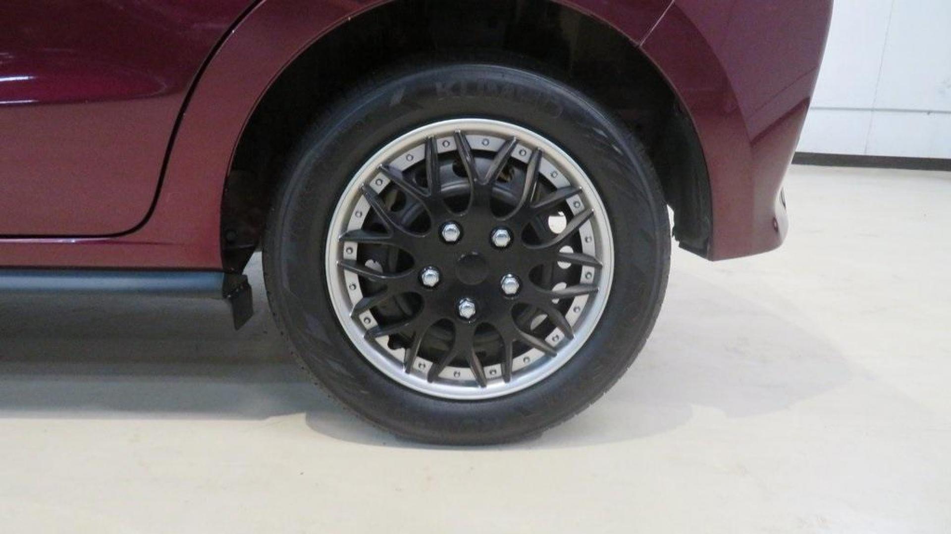 2021 Red /Black Mitsubishi Mirage ES (ML32AUHJ0MH) with an 1.2L 3-Cylinder DOHC MIVEC engine, CVT transmission, located at 15300 Midway Rd., Addison, TX, 75001, (972) 702-0011, 32.958321, -96.838074 - 2021 Mitsubishi Mirage SE<br>Now Available at Midway Auto Group Addison, Texas<br><br>Efficient, stylish, and packed with smart features, the 2021 Mitsubishi Mirage SE is the perfect choice for drivers seeking affordability without sacrificing comfort or convenience. Whether you're navigating the c - Photo#9