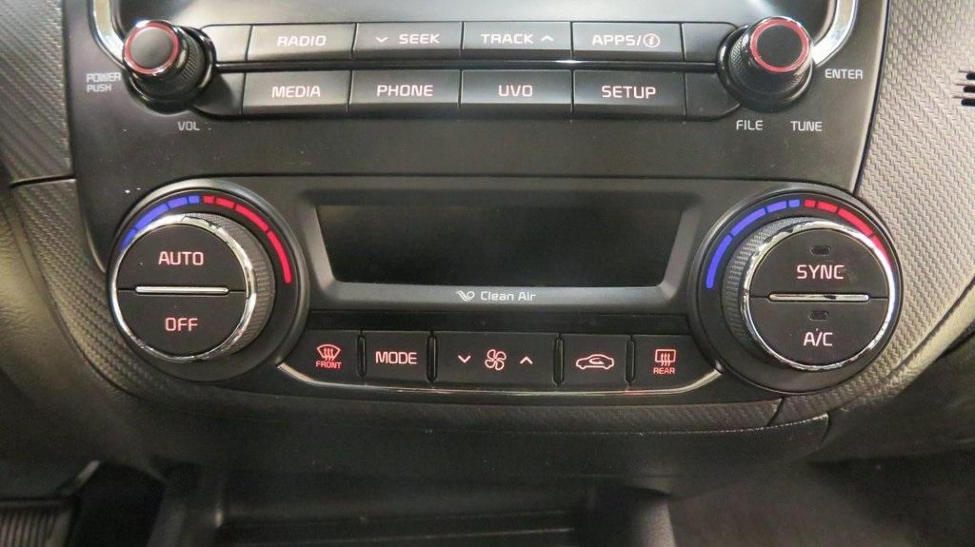 2017 Silky Silver /Black Kia Forte EX (3KPFL4A8XHE) with an 2.0L I4 DOHC Dual CVVT engine, Automatic transmission, located at 15300 Midway Rd., Addison, TX, 75001, (972) 702-0011, 32.958321, -96.838074 - 2017 Kia Forte LX<br>Available Now at Midway Auto Group Addison, Texas<br><br>Reliable, efficient, and stylish, the 2017 Kia Forte LX makes an excellent choice for drivers seeking a comfortable and affordable daily driver. Perfect for navigating Addison streets or commuting across the Dallas-Fort W - Photo#15