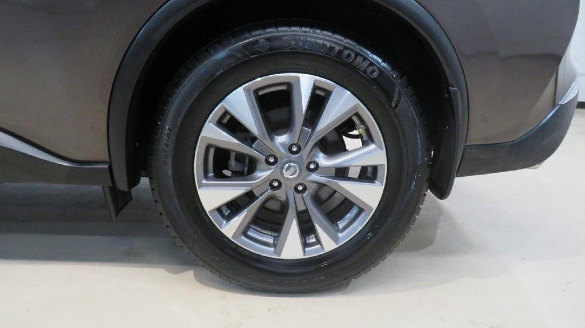 2017 Java Metallic /Graphite Nissan Murano SV (5N1AZ2MG8HN) with an 3.5L V6 engine, CVT transmission, located at 15300 Midway Rd., Addison, TX, 75001, (972) 702-0011, 32.958321, -96.838074 - 2017 Nissan Murano SV<br>Now Available at Midway Auto Group Addison, Texas<br><br>Elevate your driving experience with the 2017 Nissan Murano SV, where refined style meets comfort and advanced technology. Perfectly suited for your daily drive around Addison or longer journeys through the Texas high - Photo#9