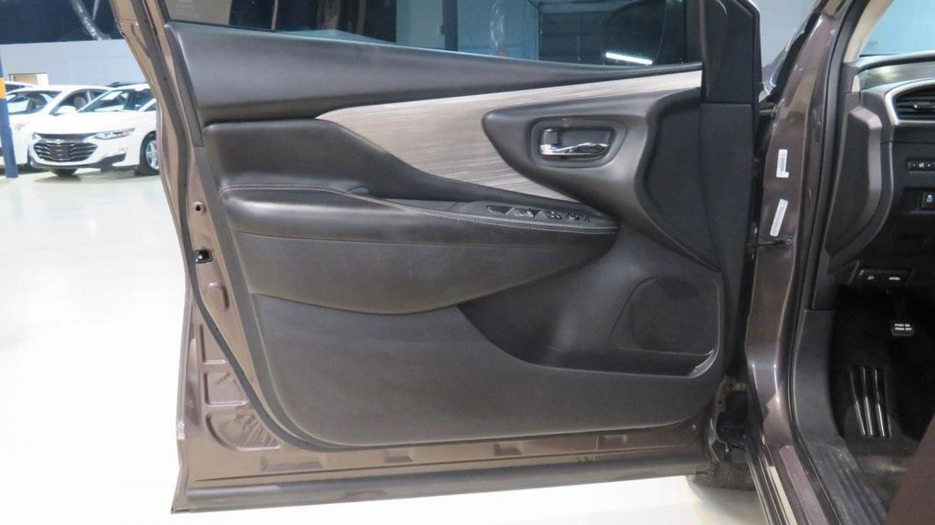 2017 Java Metallic /Graphite Nissan Murano SV (5N1AZ2MG8HN) with an 3.5L V6 engine, CVT transmission, located at 15300 Midway Rd., Addison, TX, 75001, (972) 702-0011, 32.958321, -96.838074 - 2017 Nissan Murano SV<br>Now Available at Midway Auto Group Addison, Texas<br><br>Elevate your driving experience with the 2017 Nissan Murano SV, where refined style meets comfort and advanced technology. Perfectly suited for your daily drive around Addison or longer journeys through the Texas high - Photo#25