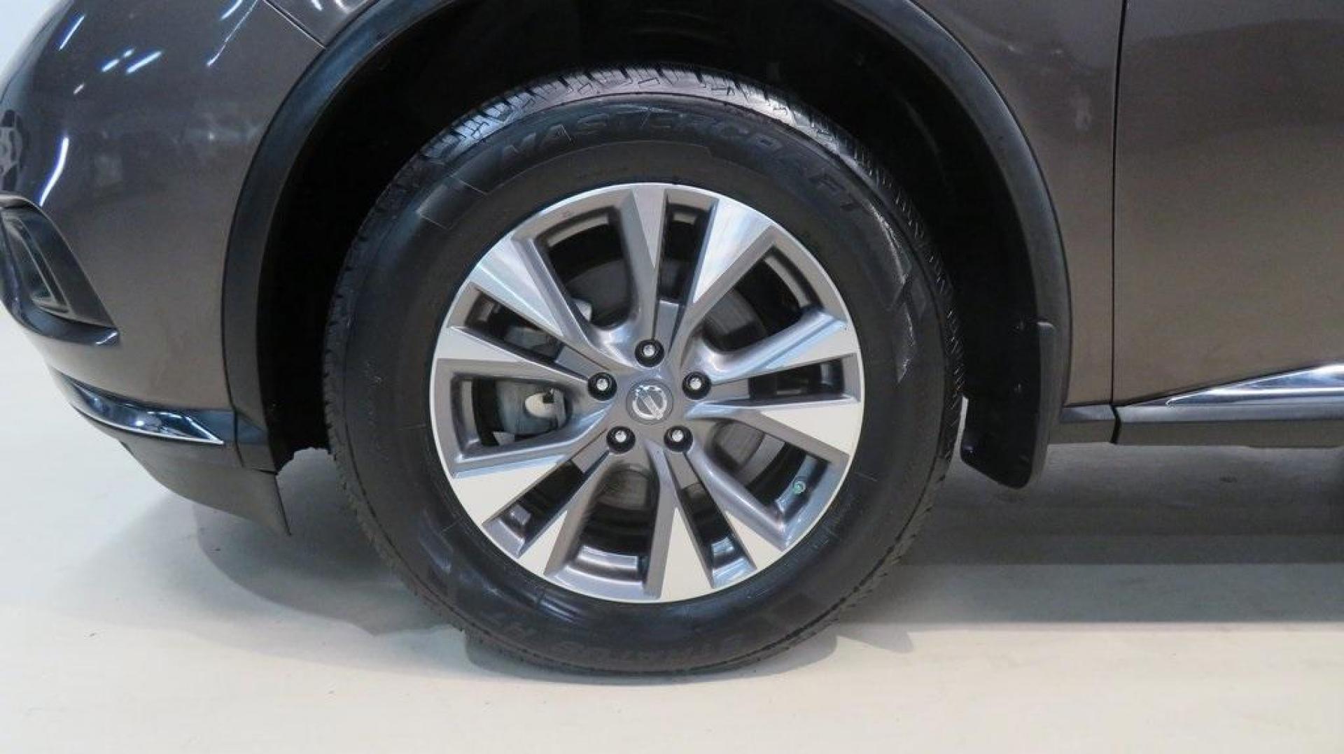 2017 Java Metallic /Graphite Nissan Murano SV (5N1AZ2MG8HN) with an 3.5L V6 engine, CVT transmission, located at 15300 Midway Rd., Addison, TX, 75001, (972) 702-0011, 32.958321, -96.838074 - 2017 Nissan Murano SV<br>Now Available at Midway Auto Group Addison, Texas<br><br>Elevate your driving experience with the 2017 Nissan Murano SV, where refined style meets comfort and advanced technology. Perfectly suited for your daily drive around Addison or longer journeys through the Texas high - Photo#8